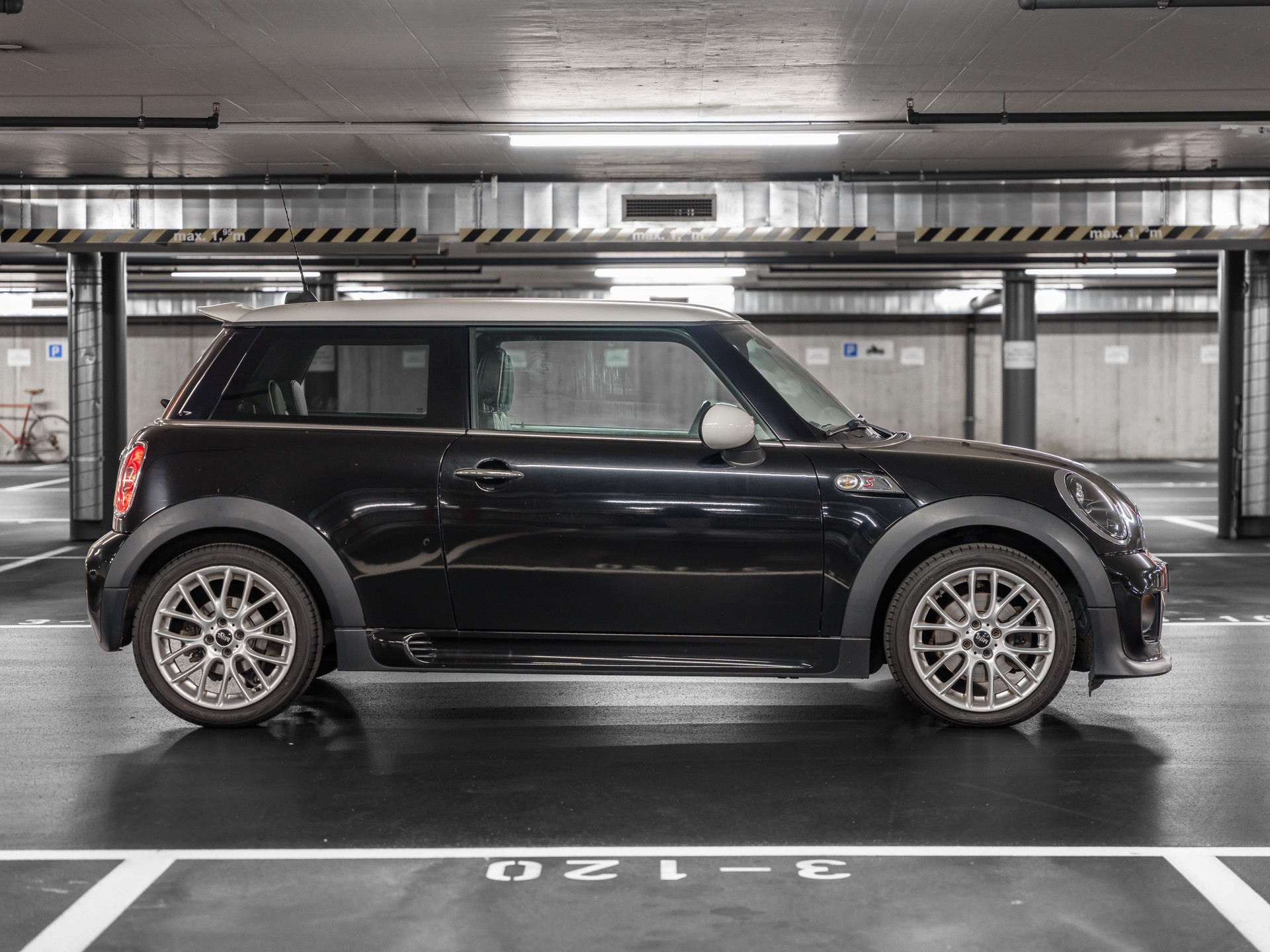 MINI Cooper S JCW-image-11