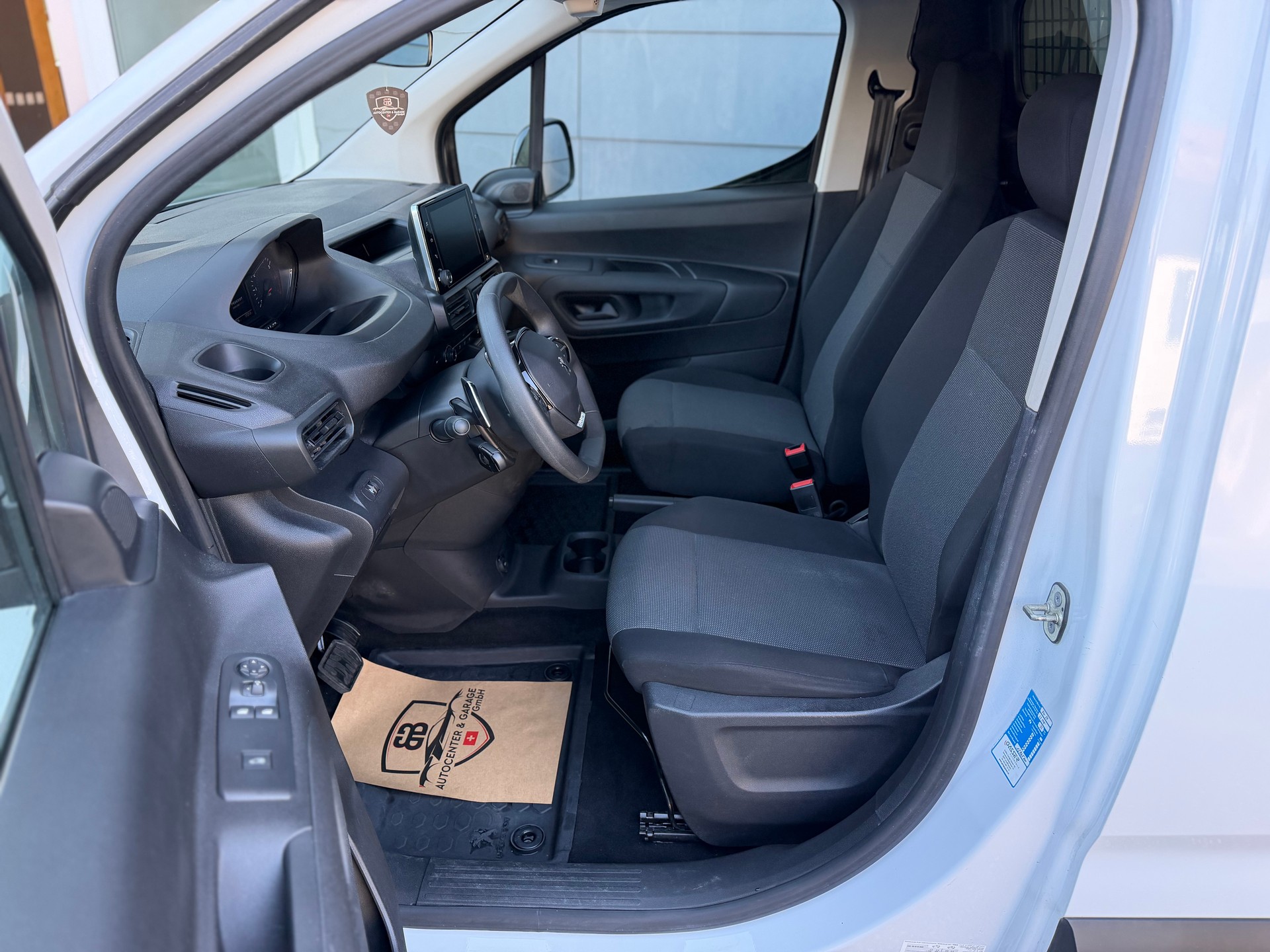 PEUGEOT Partner 1.2 Pure Tech s/s Premium EAT8 1000kg-image-12