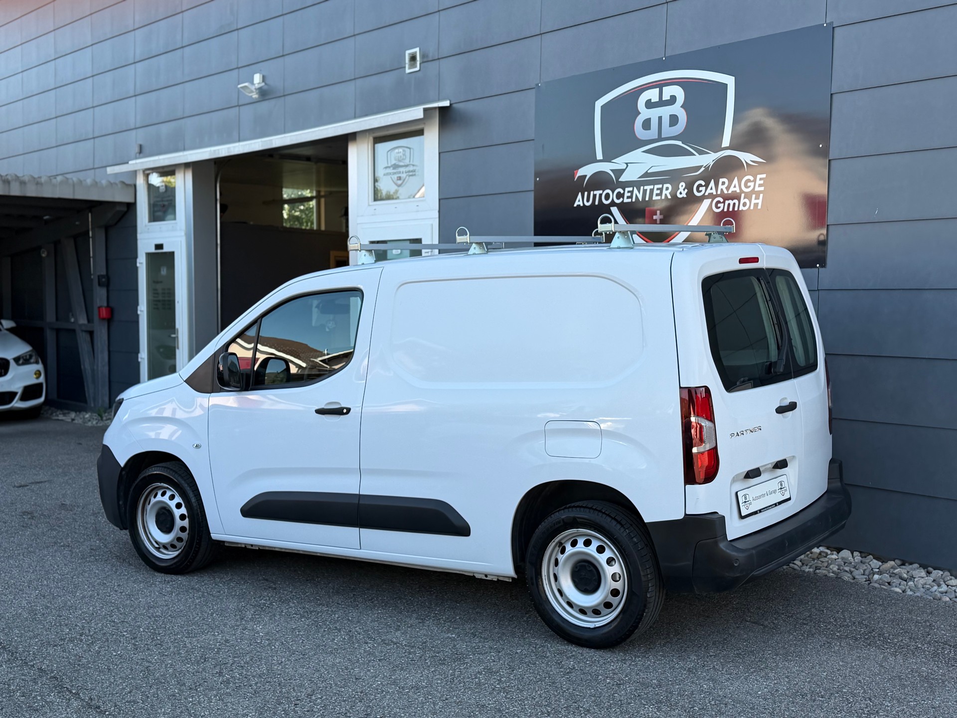 PEUGEOT Partner 1.2 Pure Tech s/s Premium EAT8 1000kg-image-5