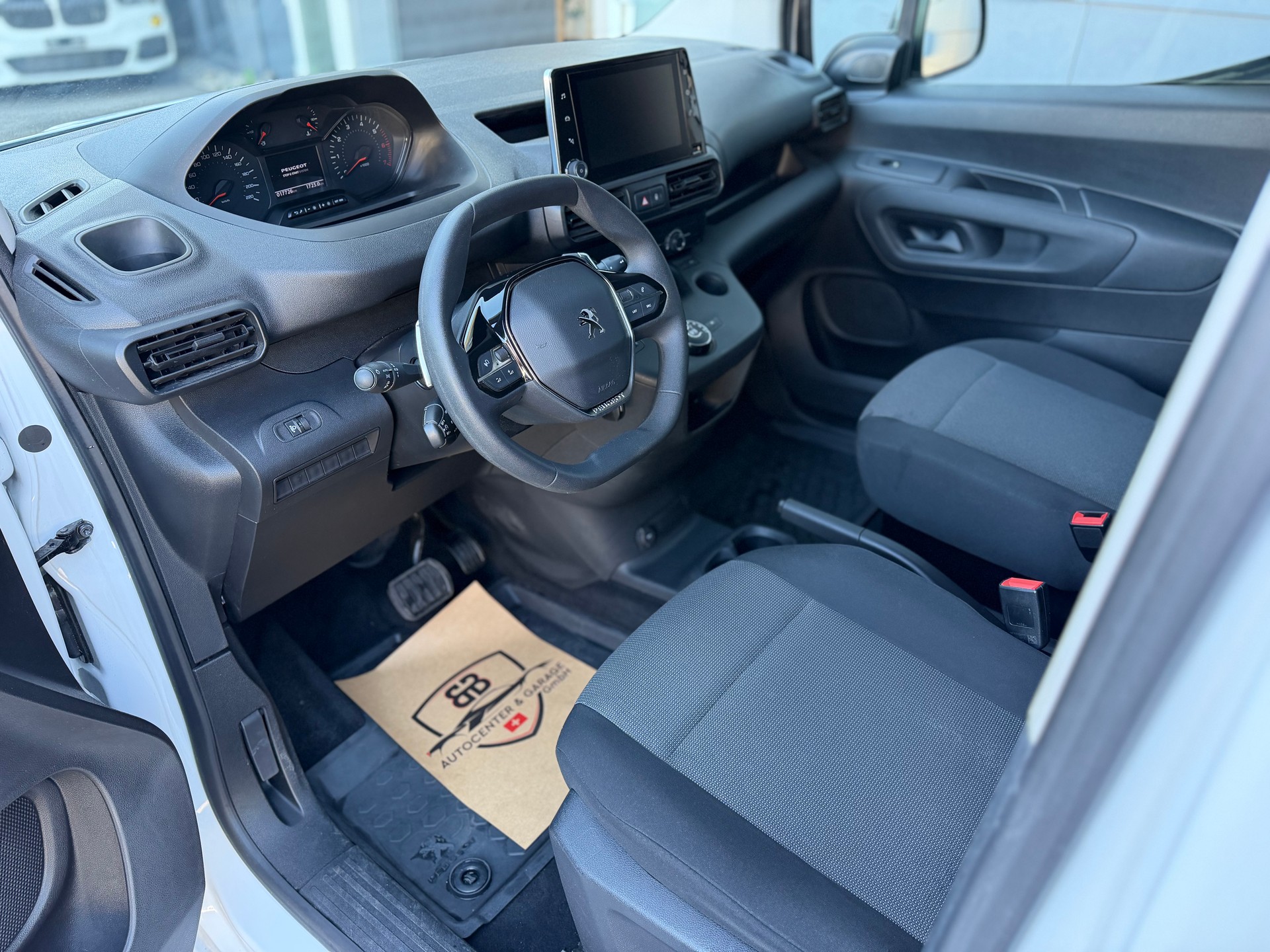 PEUGEOT Partner 1.2 Pure Tech s/s Premium EAT8 1000kg-image-13