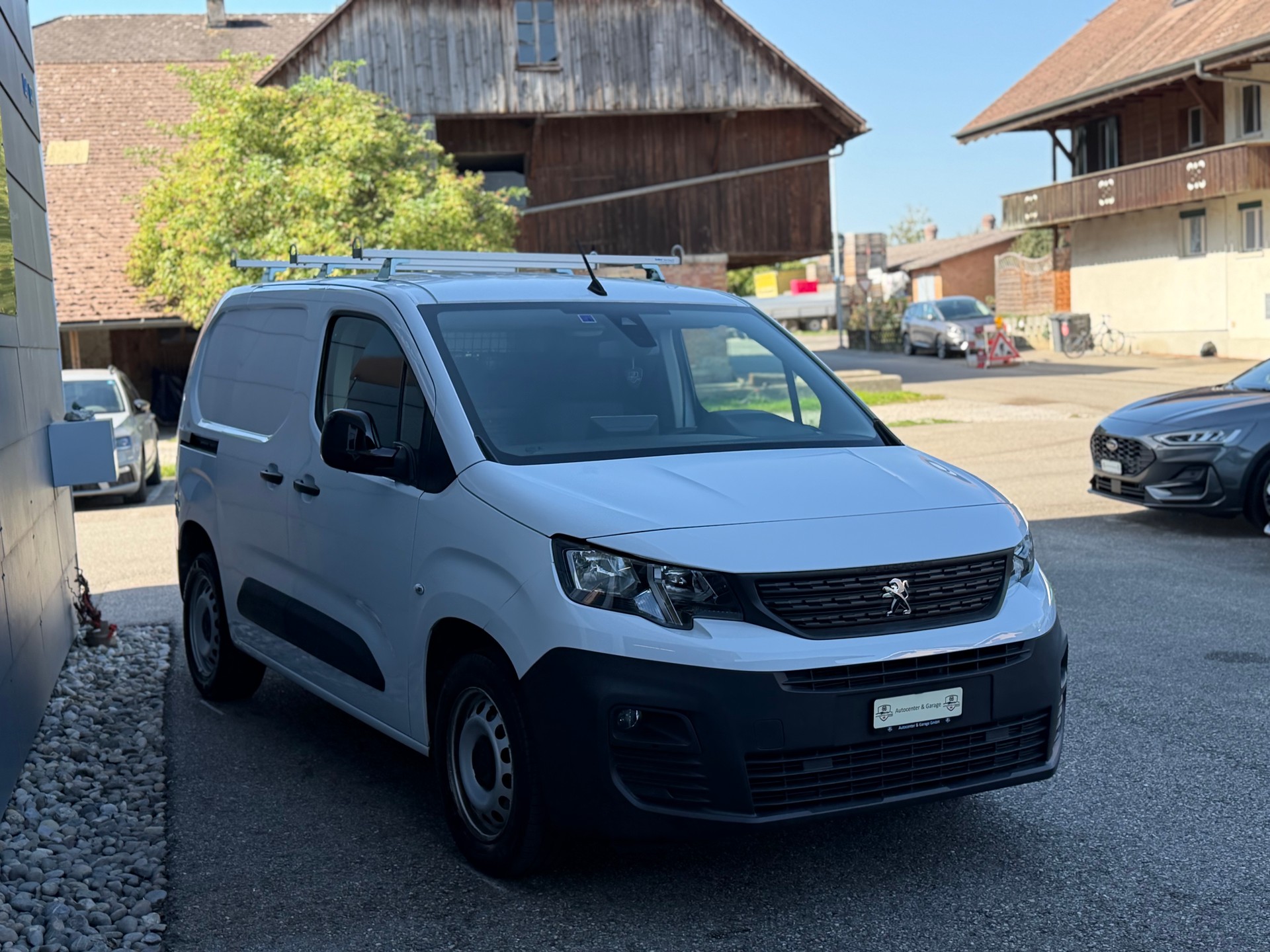 PEUGEOT Partner 1.2 Pure Tech s/s Premium EAT8 1000kg-image-18