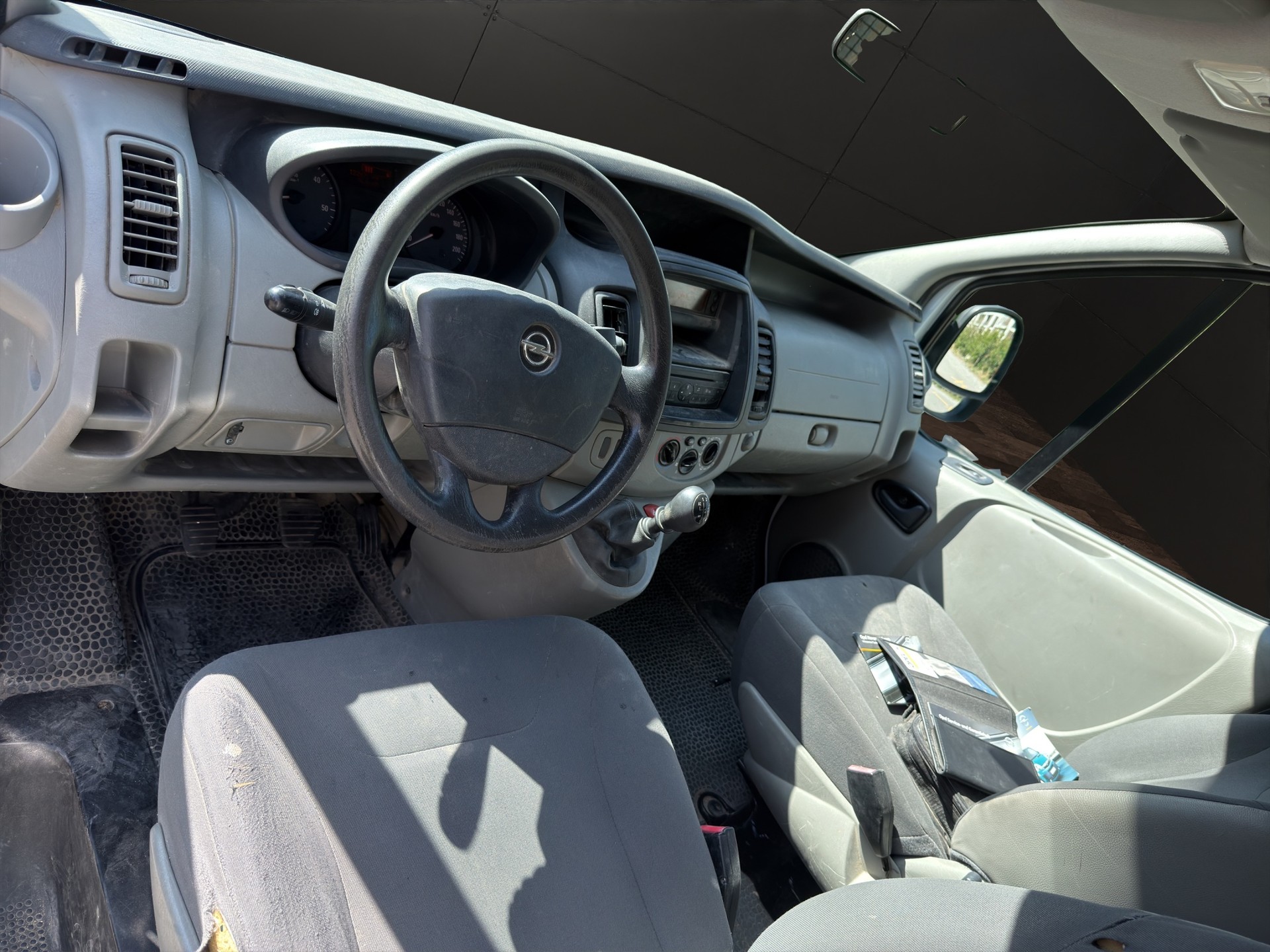 OPEL Vivaro 2.0 CDTI A 2.7t L1H1-image-9