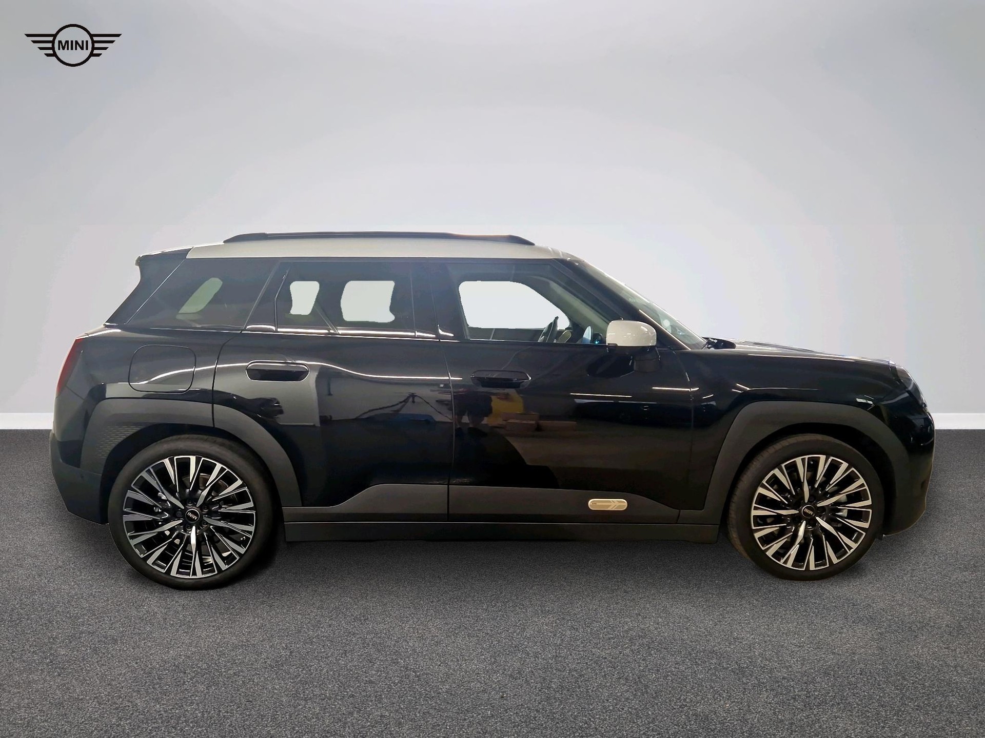 MINI Aceman SE-showroom-element-2