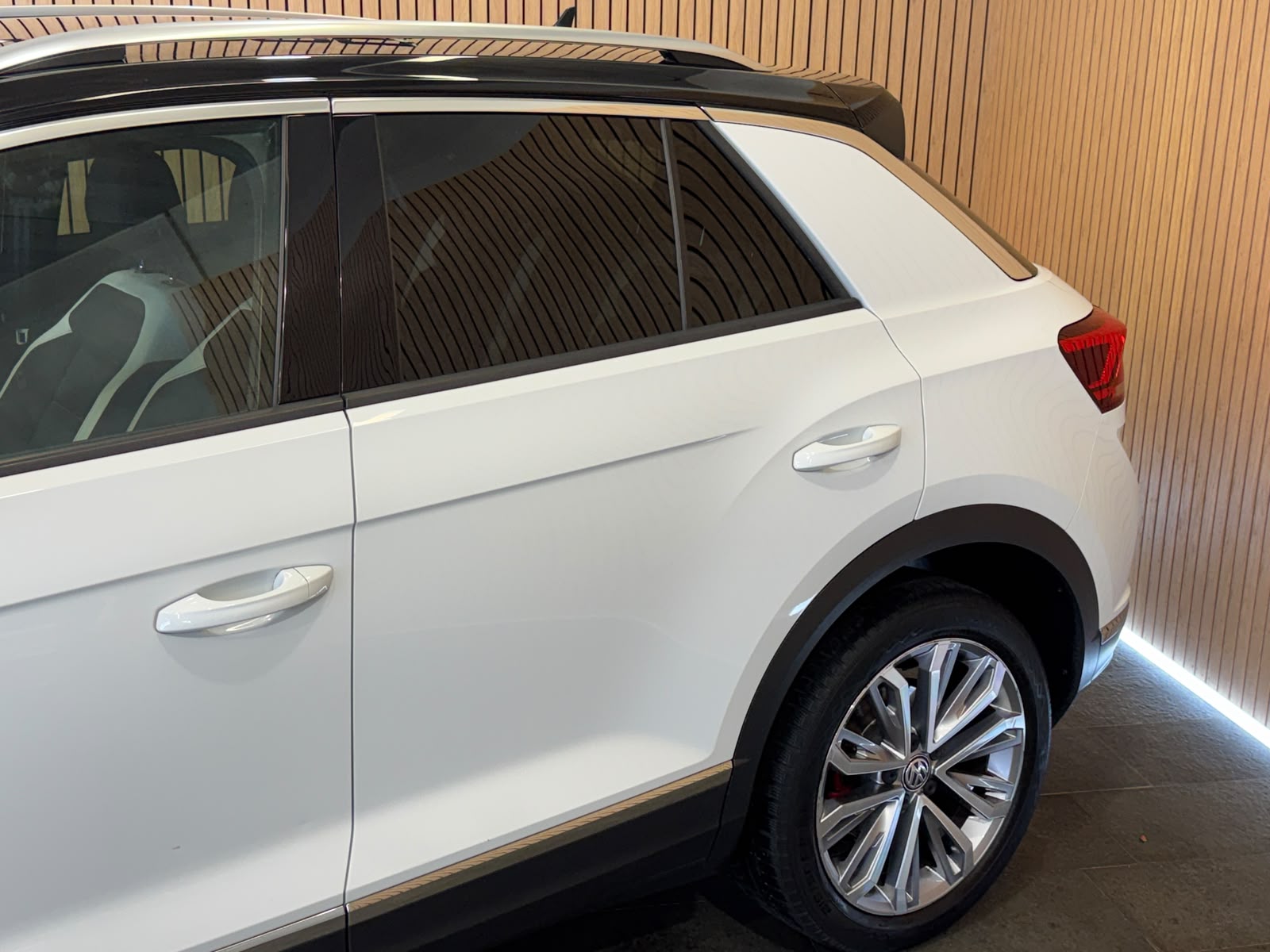 VW T-Roc 2.0 TDI SCR Sport DSG 4Motion-showroom-element-3