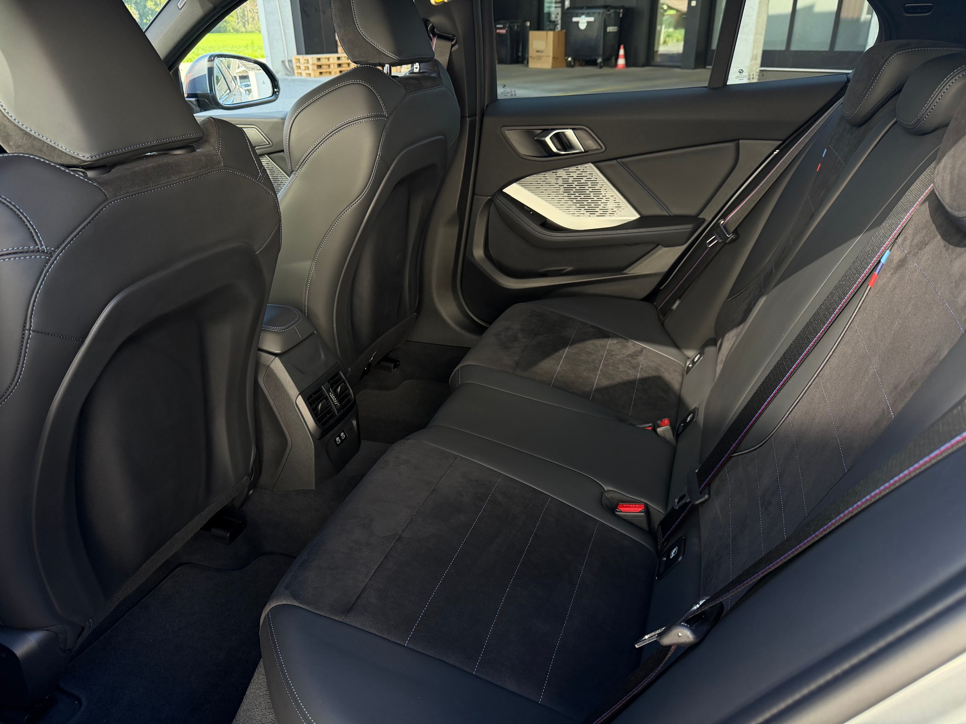 BMW 118d Steptronic M Sport Pro-image-17