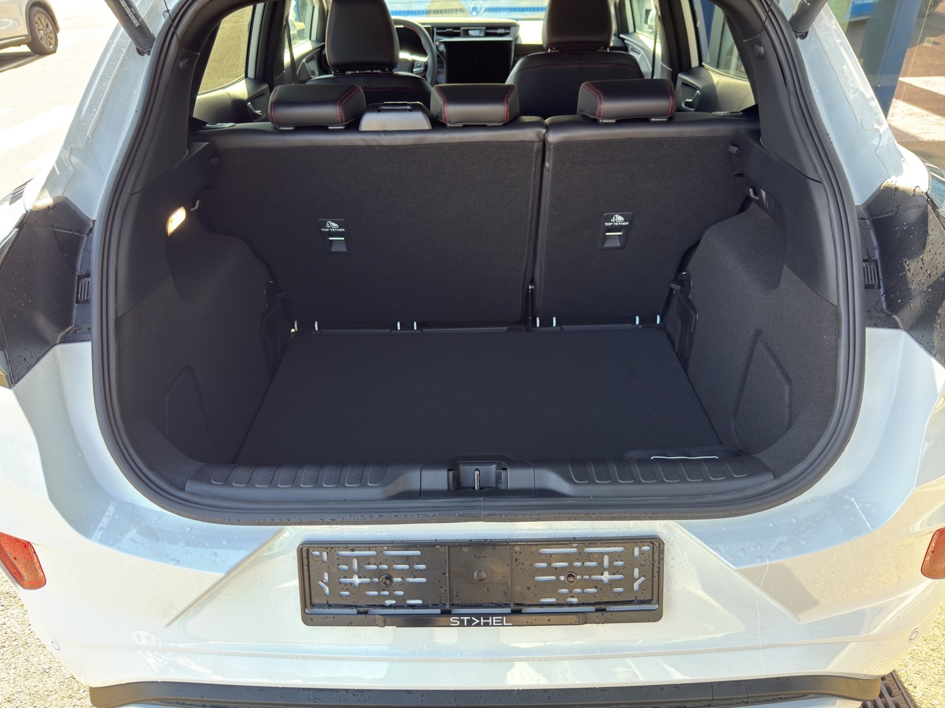 FORD Puma 1.0 EcoB Hybrid 155 ST-Line X Black&White Ed.-image-11