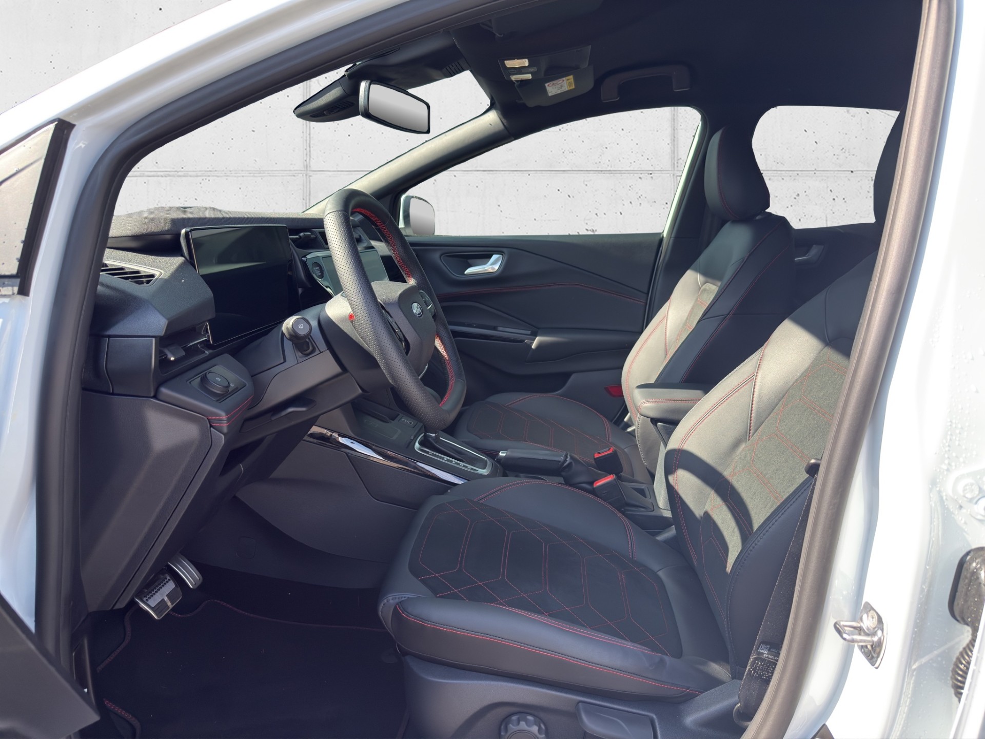 FORD Puma 1.0 EcoB Hybrid 155 ST-Line X Black&White Ed.-image-5