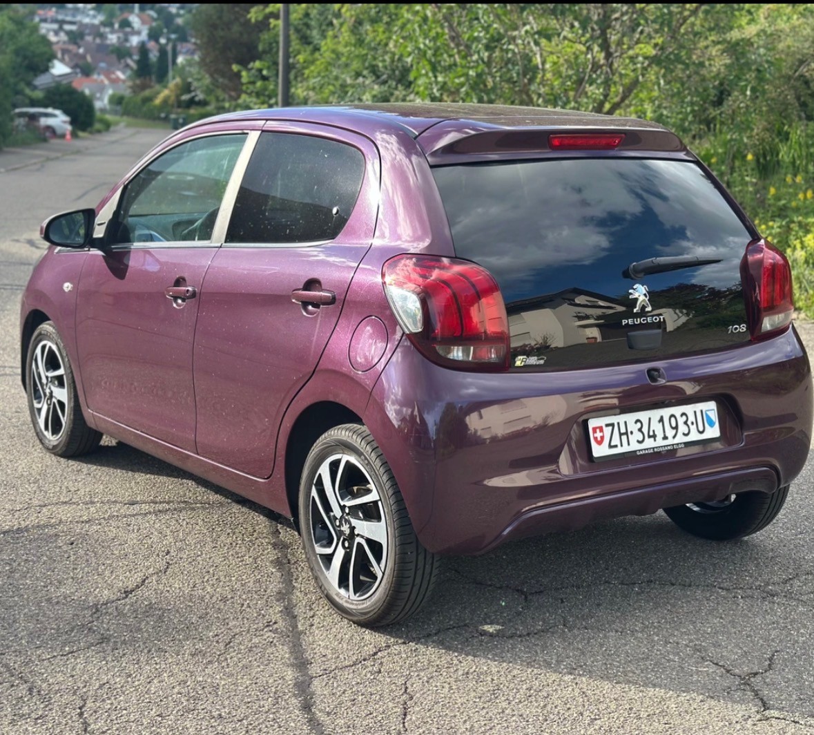PEUGEOT 108 1.2 VTi Allure-image-6
