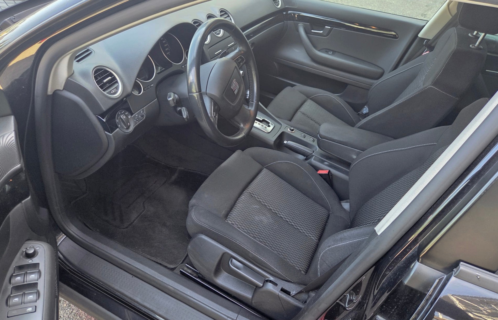 SEAT Exeo ST 2.0 TSI Sport multitronic-image-9