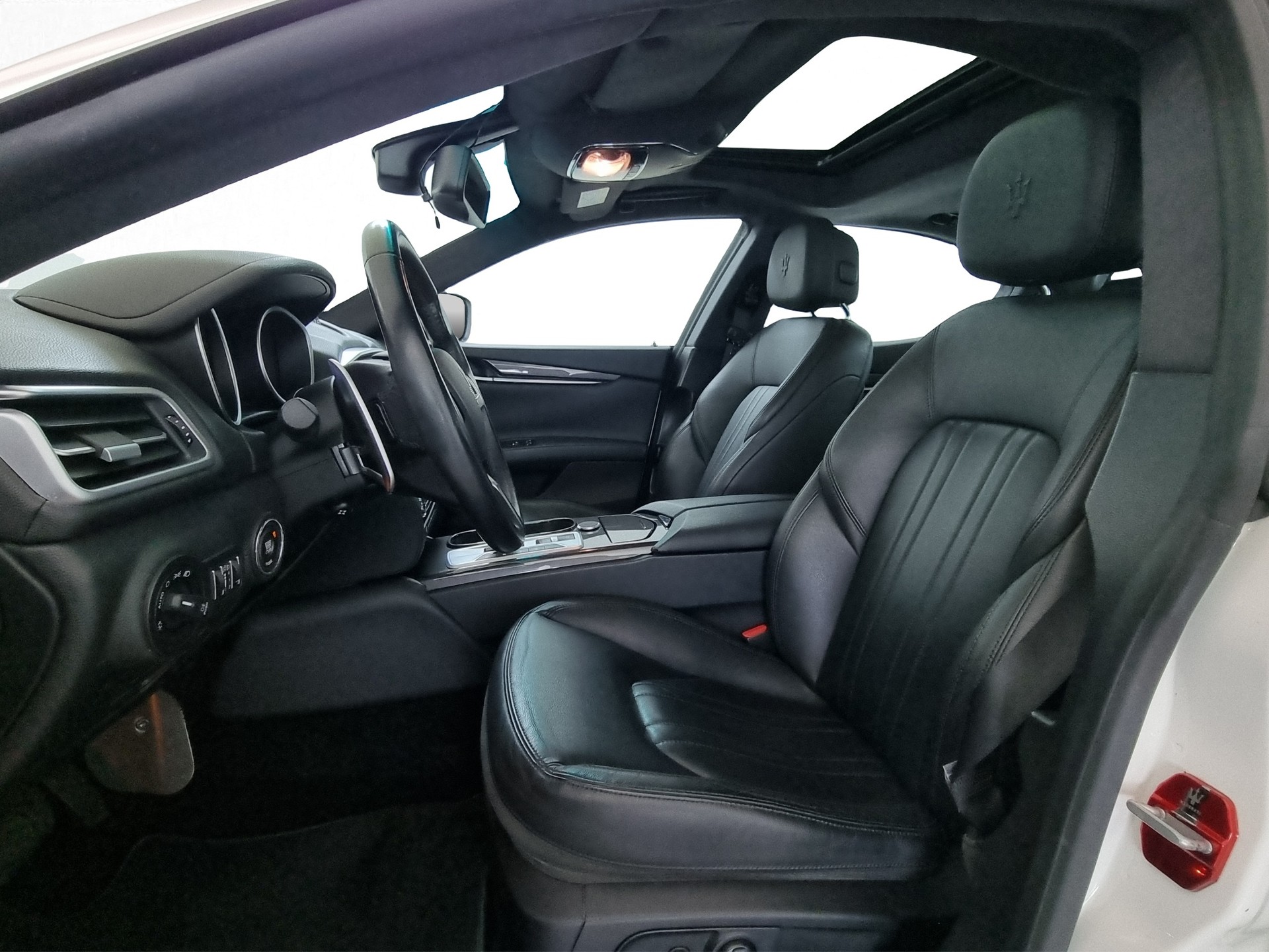 MASERATI Ghibli 3.0 V6-image-5