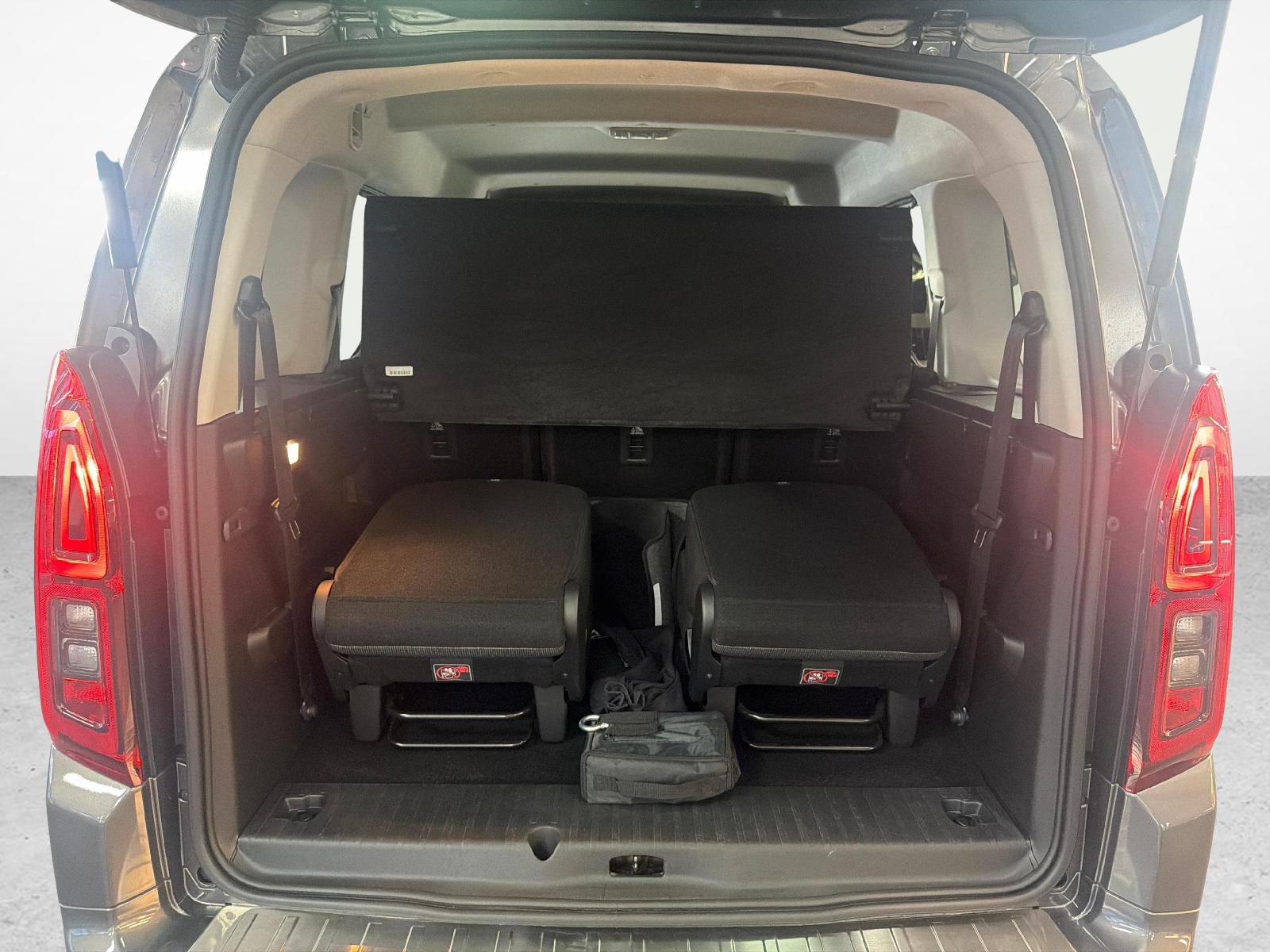 TOYOTA Proace City Verso L1 1.5 HDi 130 Trend-image-19