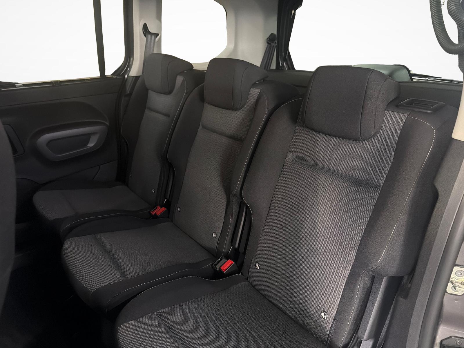 TOYOTA Proace City Verso L1 1.5 HDi 130 Trend-image-17