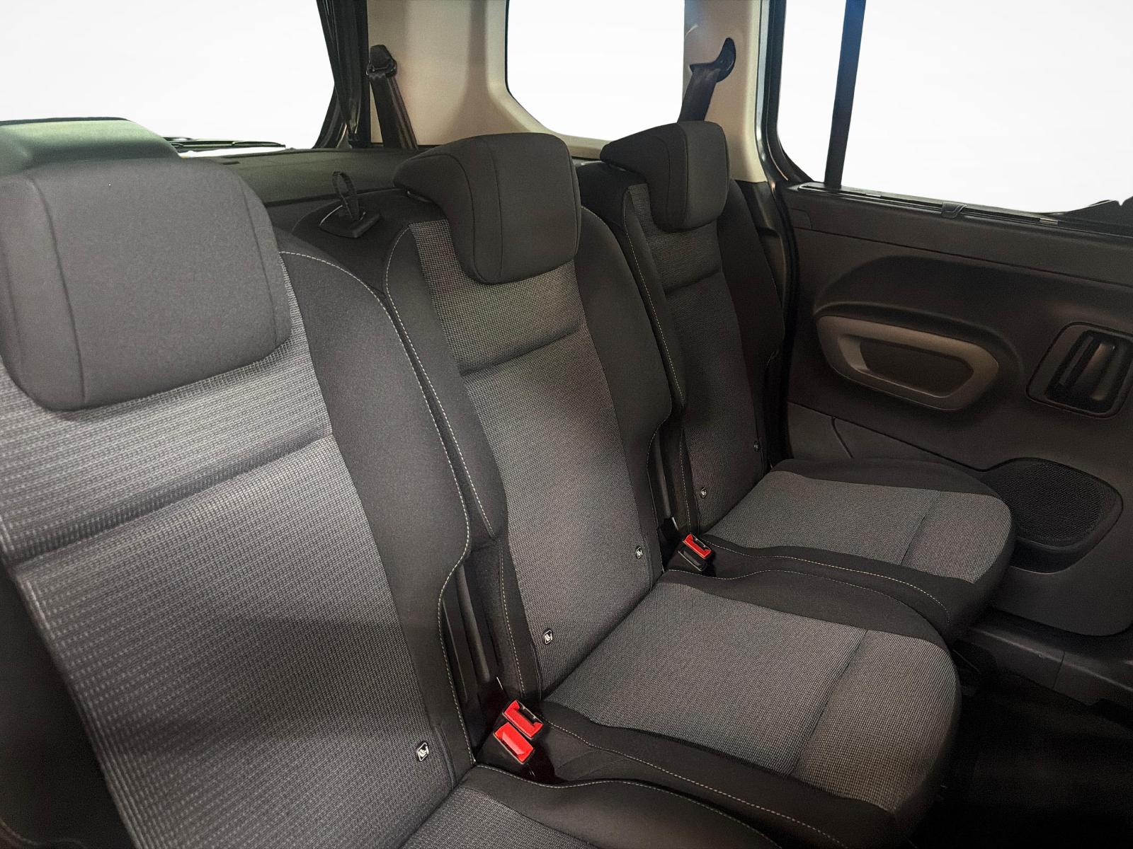 TOYOTA Proace City Verso L1 1.5 HDi 130 Trend-image-18