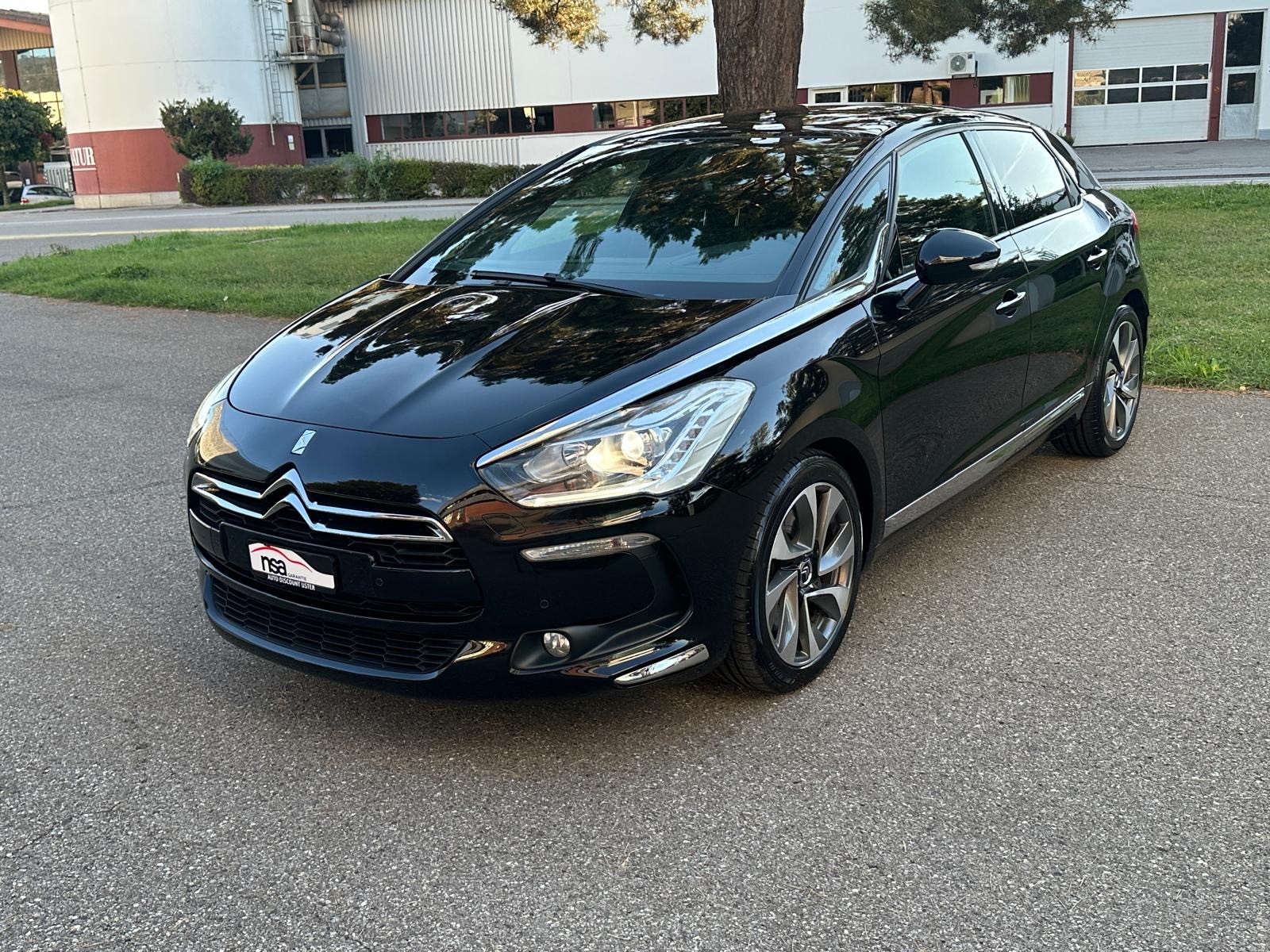 DS AUTOMOBILES DS5 1.6 Turbo Sport Chic-image-2