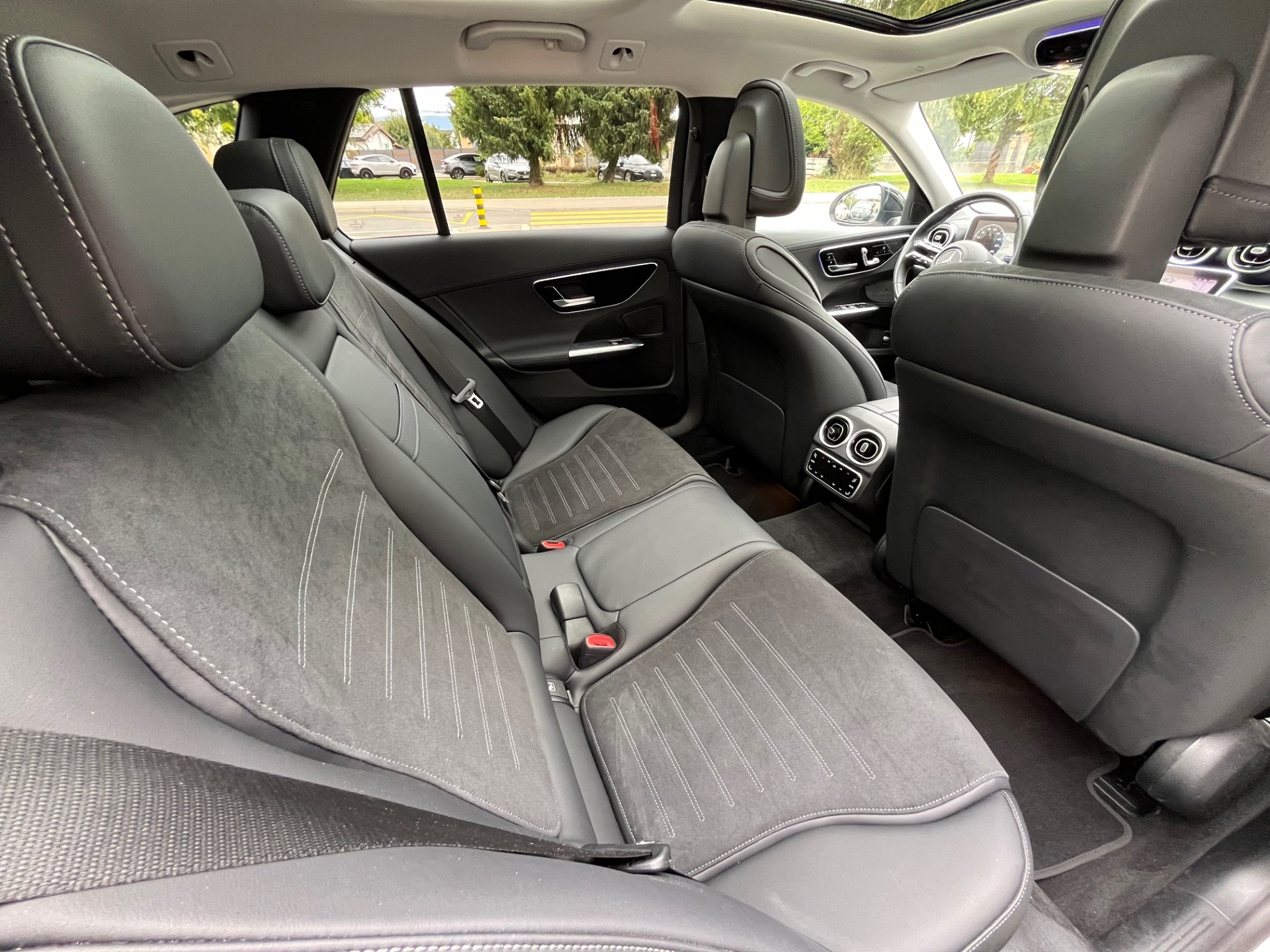 MERCEDES-BENZ C 220 d T 4Matic Swiss Star-image-10