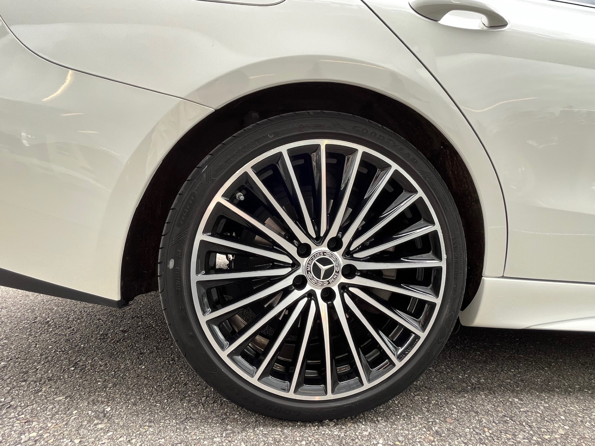 MERCEDES-BENZ C 220 d T 4Matic Swiss Star-image-4