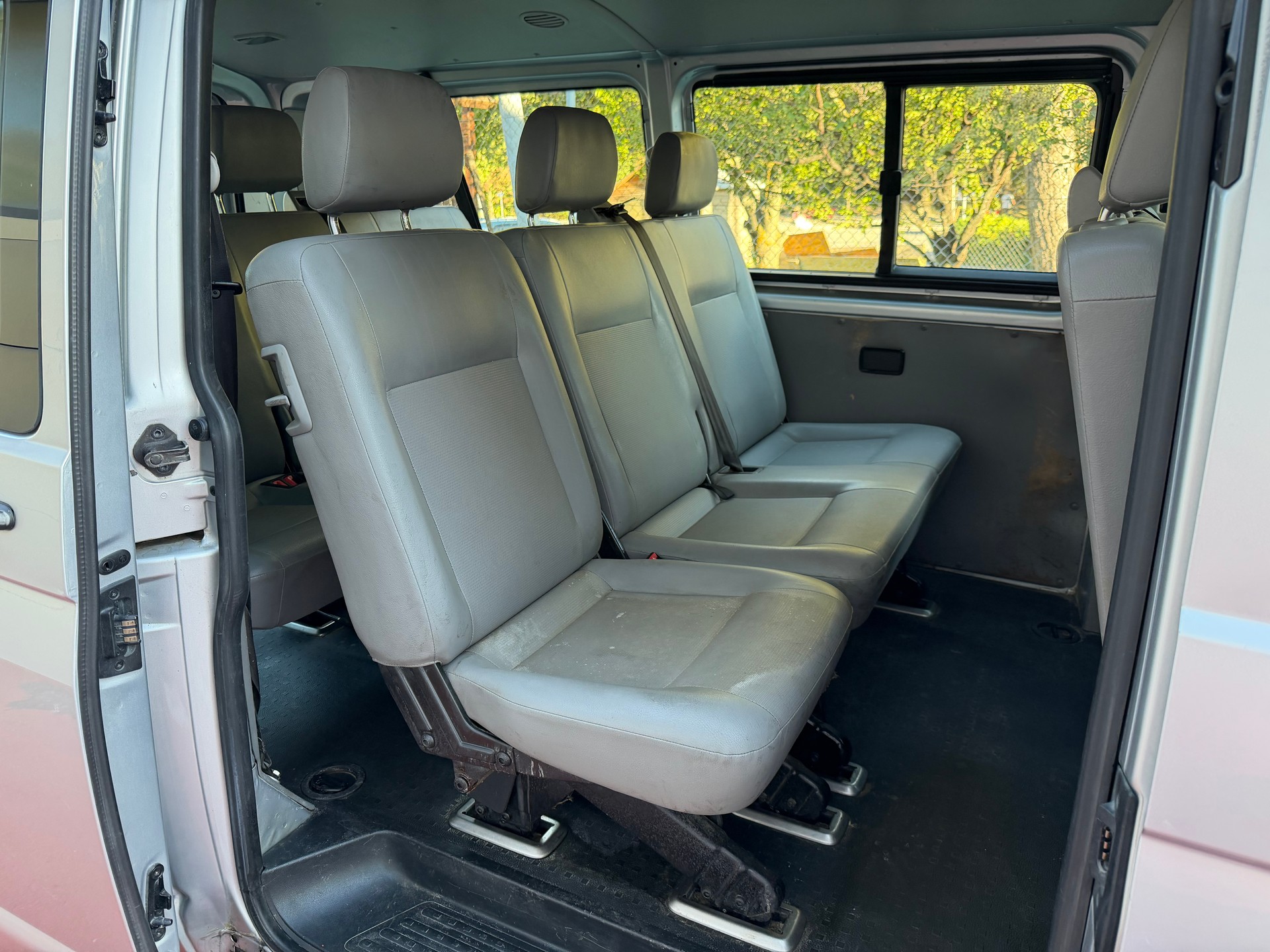 VW T5 Caravelle Comfort 2.5TDI PD 4M-image-11