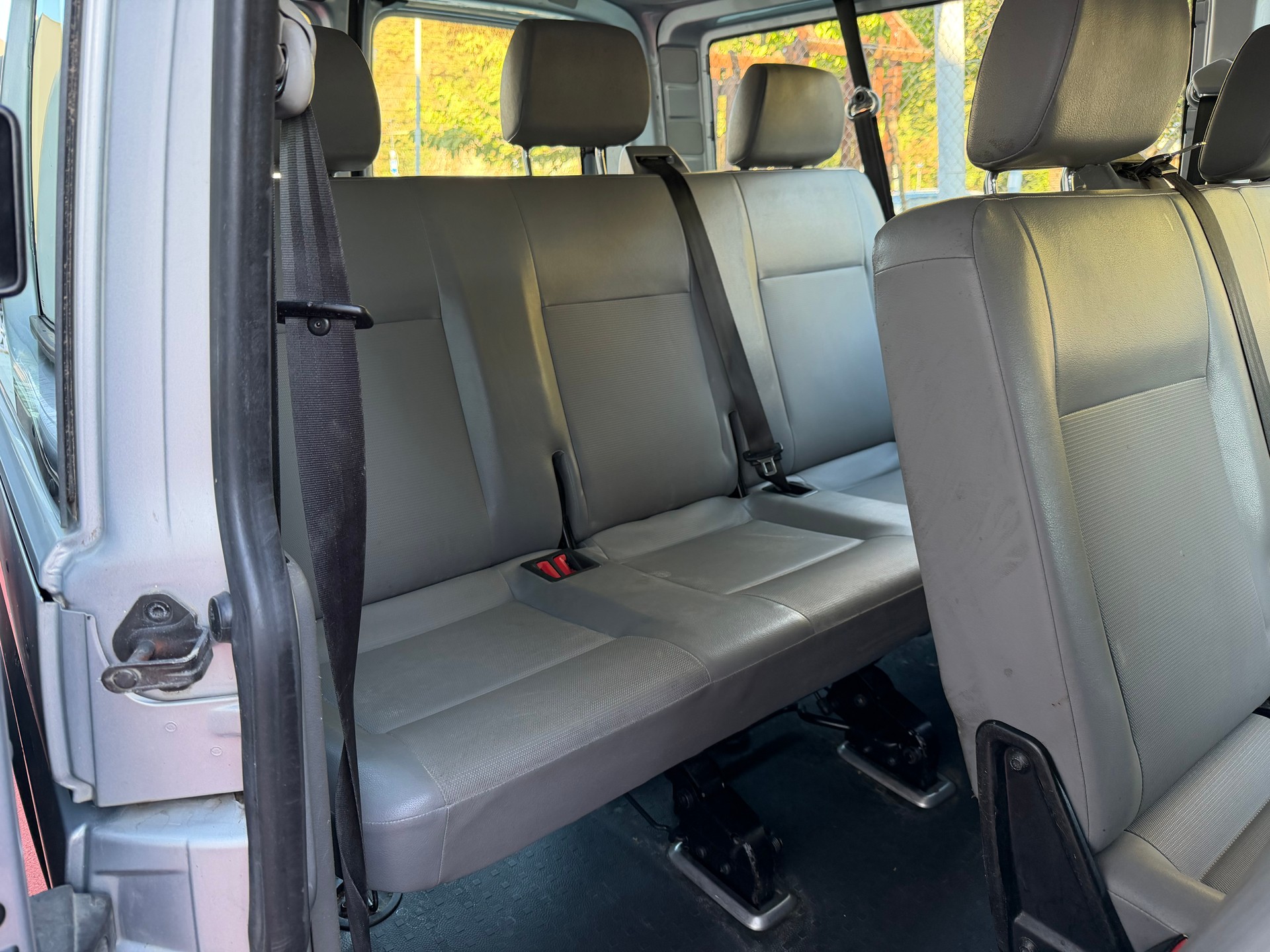 VW T5 Caravelle Comfort 2.5TDI PD 4M-image-12