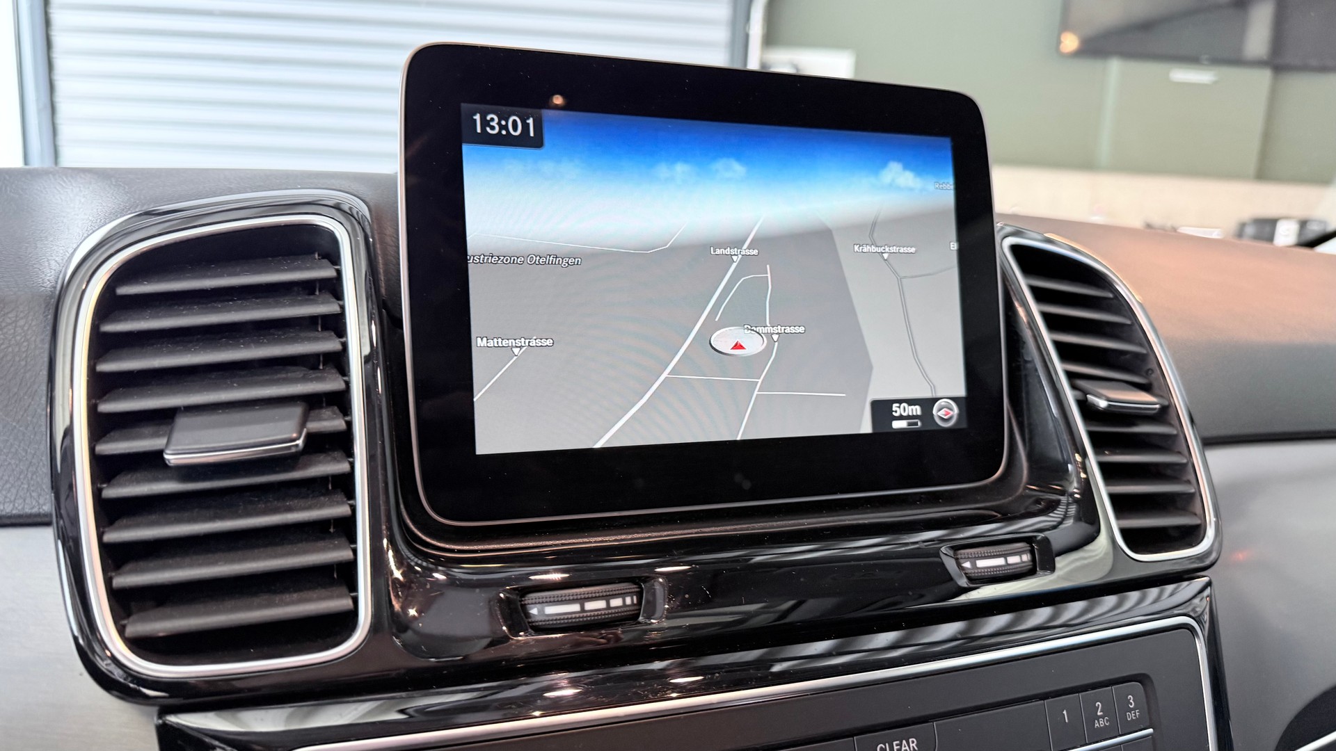 MERCEDES-BENZ GLE 250 d-image-8