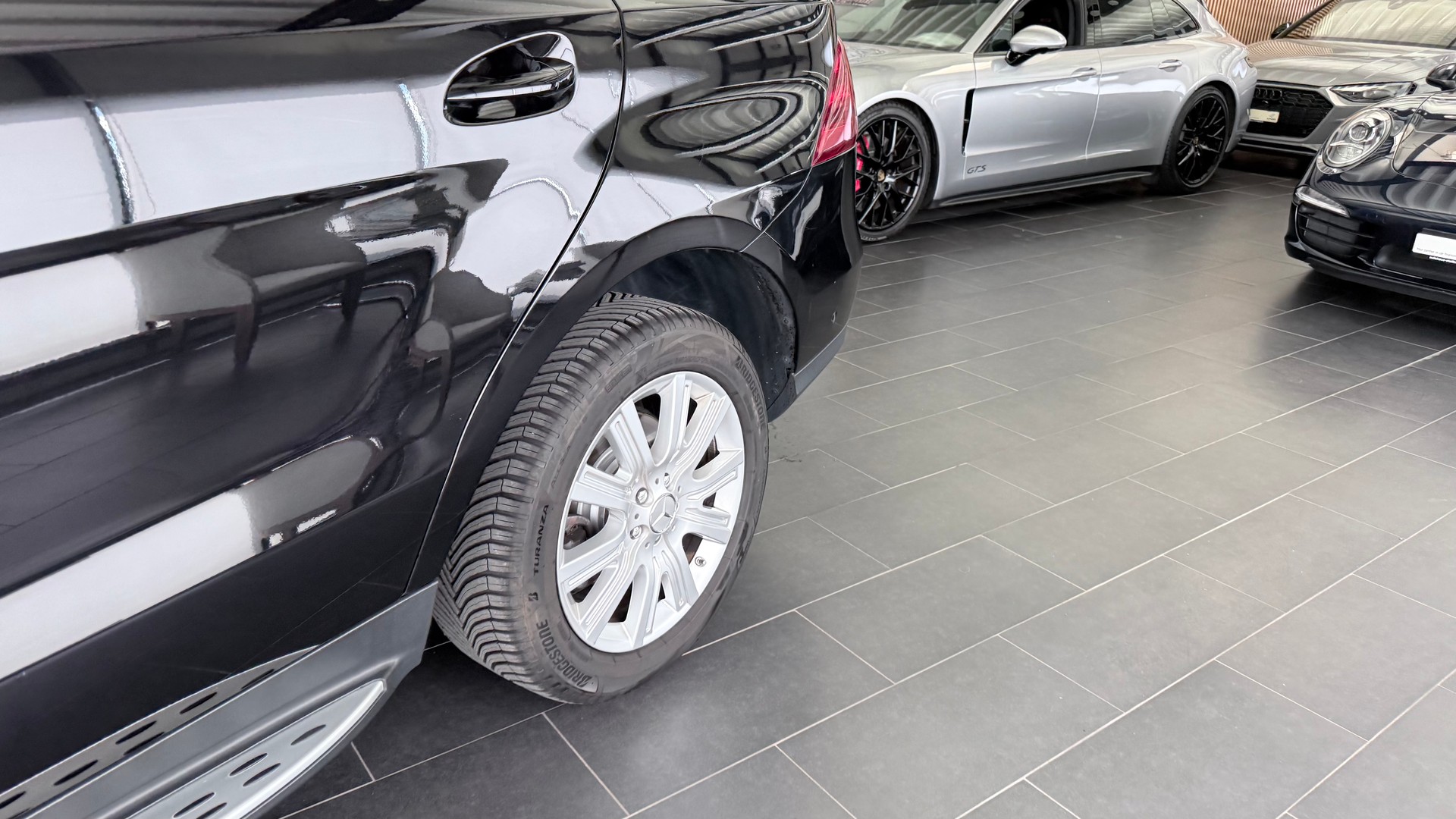 MERCEDES-BENZ GLE 250 d-image-15