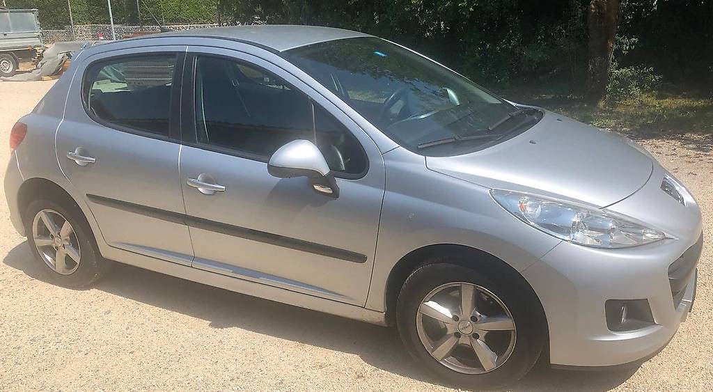 PEUGEOT 1.4 16V 95 Sport-image-2