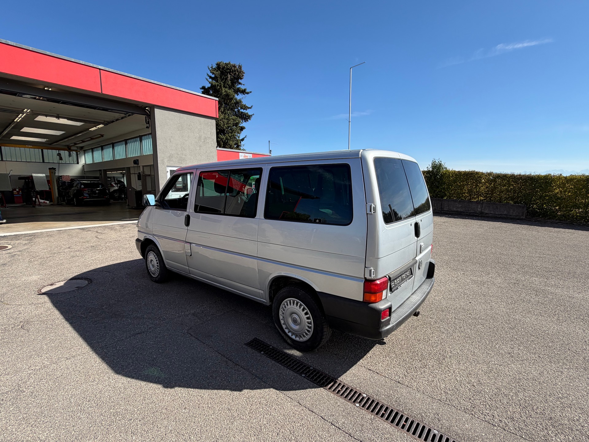 VW Caravelle-image-1