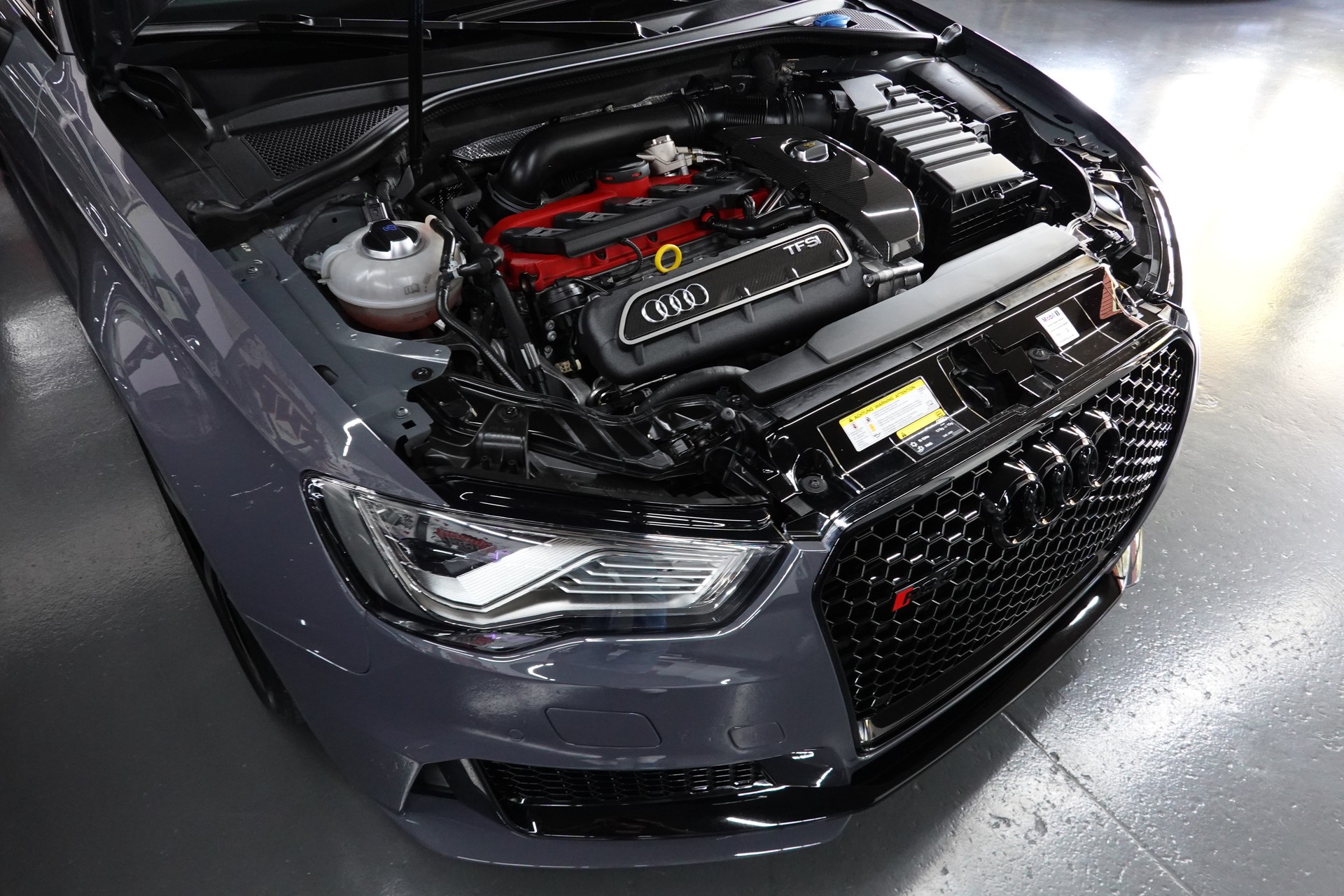 AUDI RS3 2.5 TSI QUATTRO S-TRONIC BILSTEIN NANO GREY MET. EXCLUSIVE-image-4