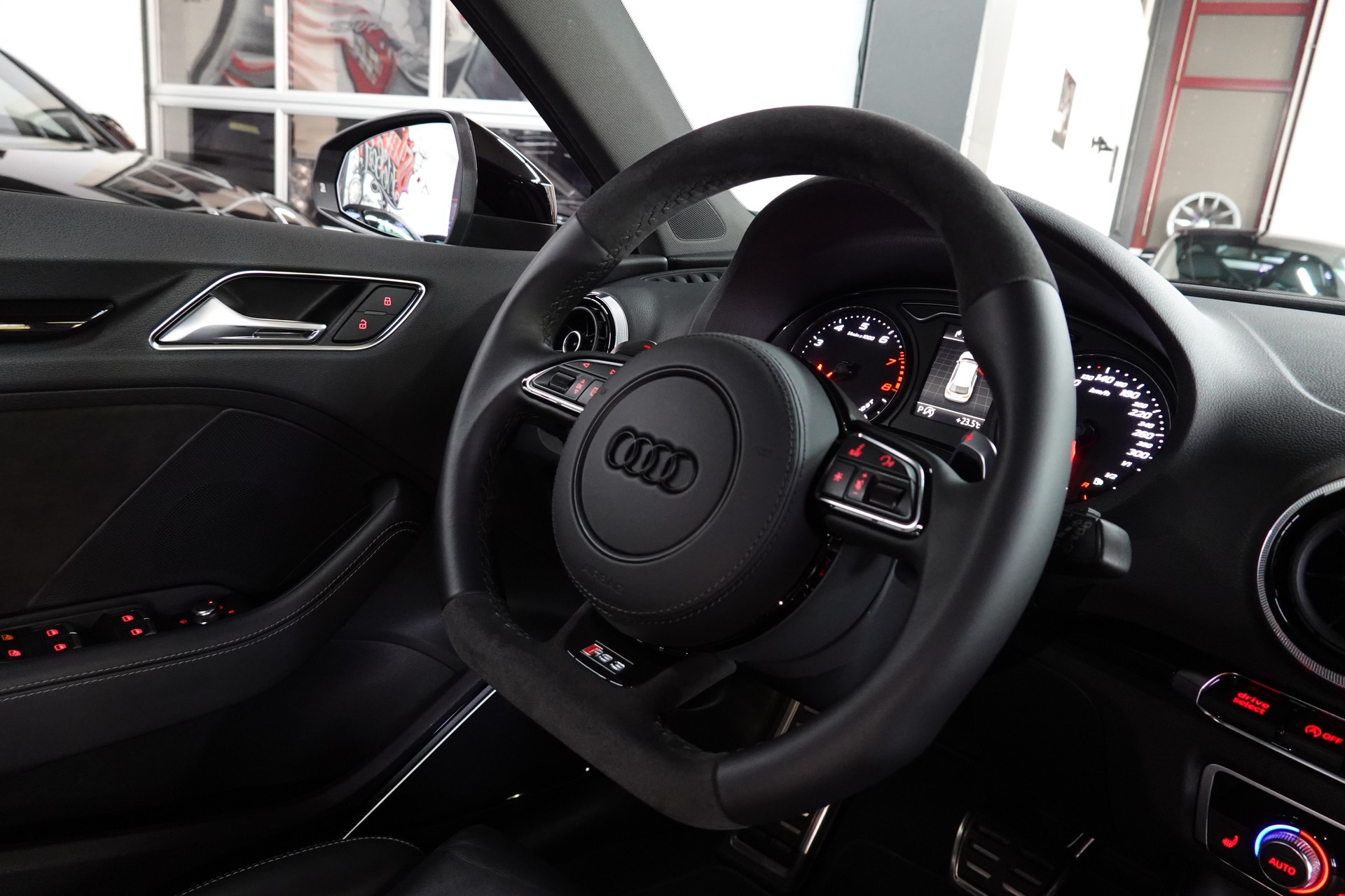 AUDI RS3 2.5 TSI QUATTRO S-TRONIC BILSTEIN NANO GREY MET. EXCLUSIVE-image-44