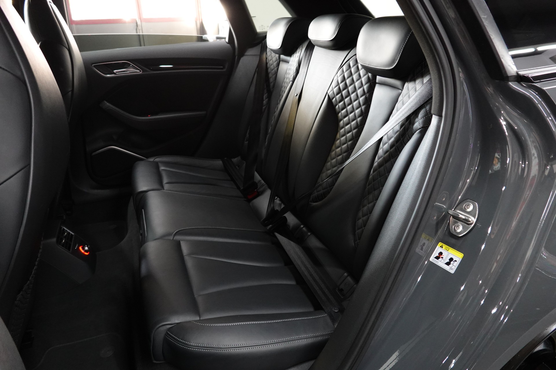 AUDI RS3 2.5 TSI QUATTRO S-TRONIC BILSTEIN NANO GREY MET. EXCLUSIVE-image-36