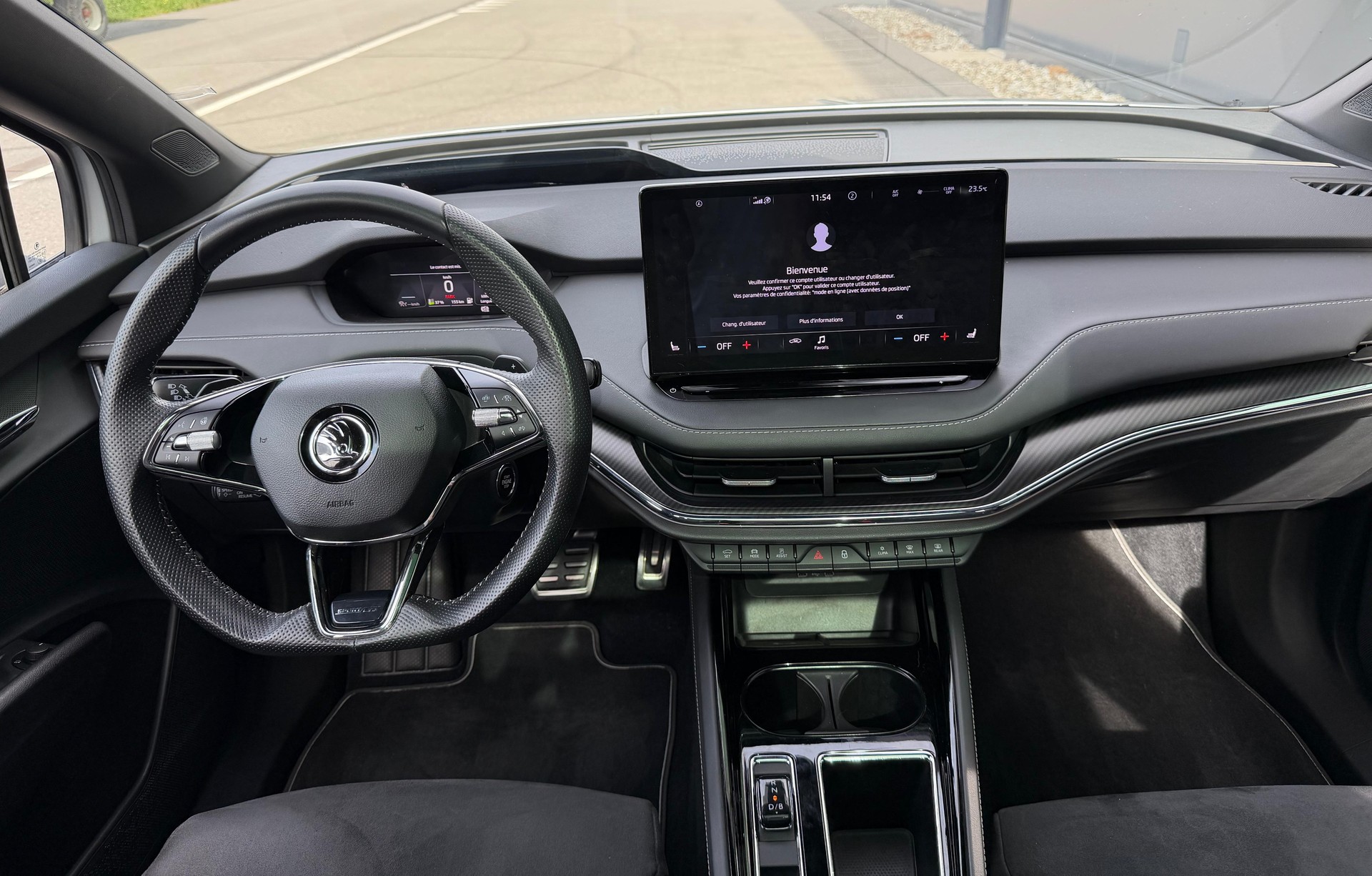 SKODA Enyaq iV 80 SportLine-image-13