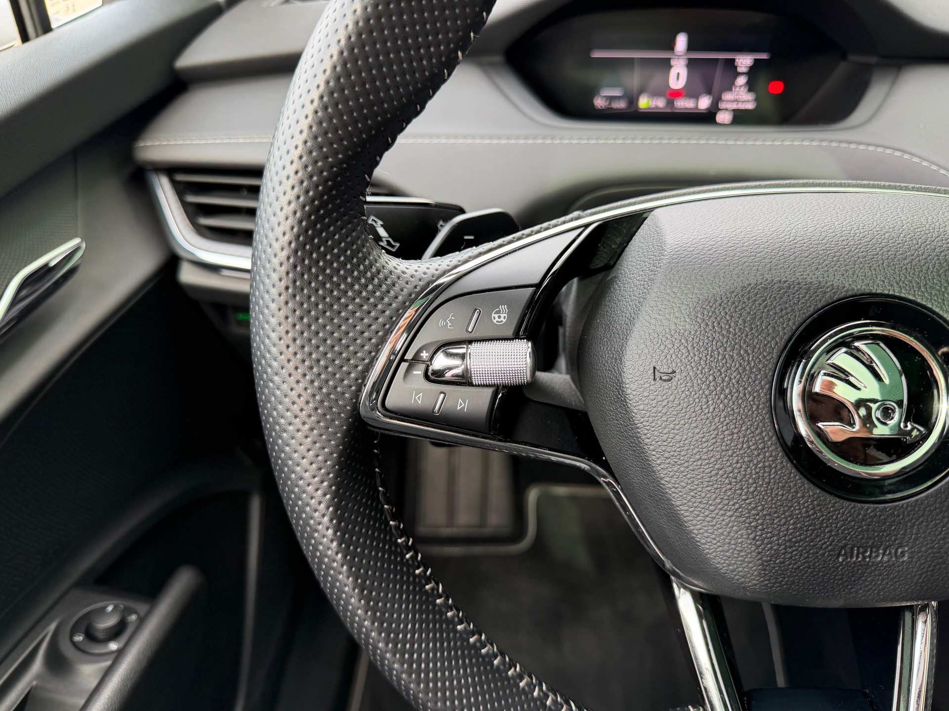SKODA Enyaq iV 80 SportLine-image-15