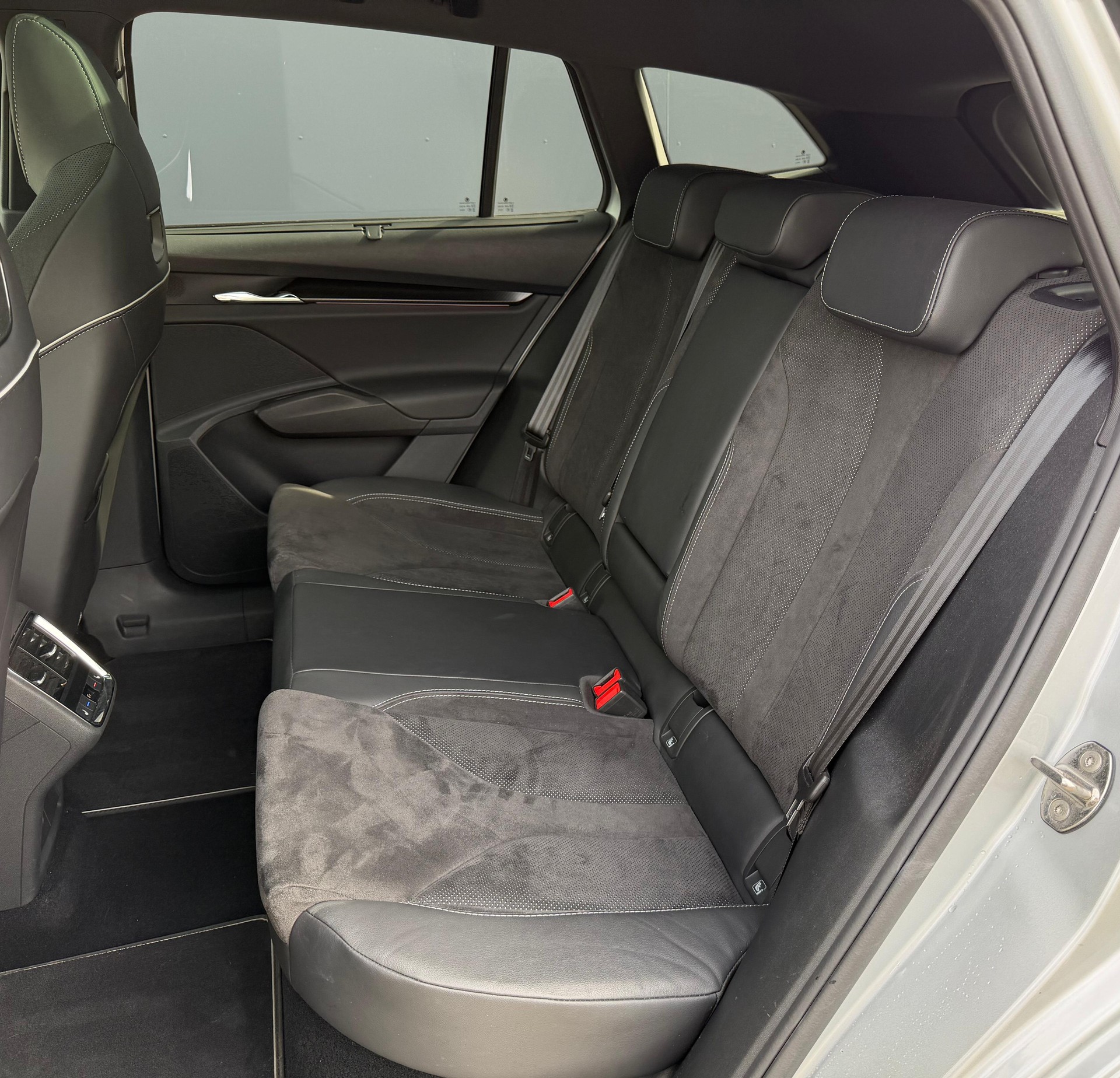 SKODA Enyaq iV 80 SportLine-image-9