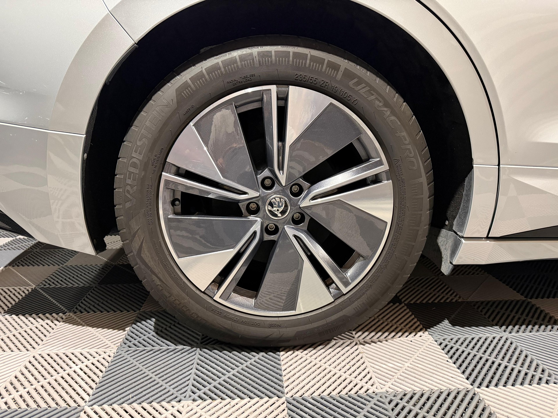 SKODA Enyaq iV 80 SportLine-image-25
