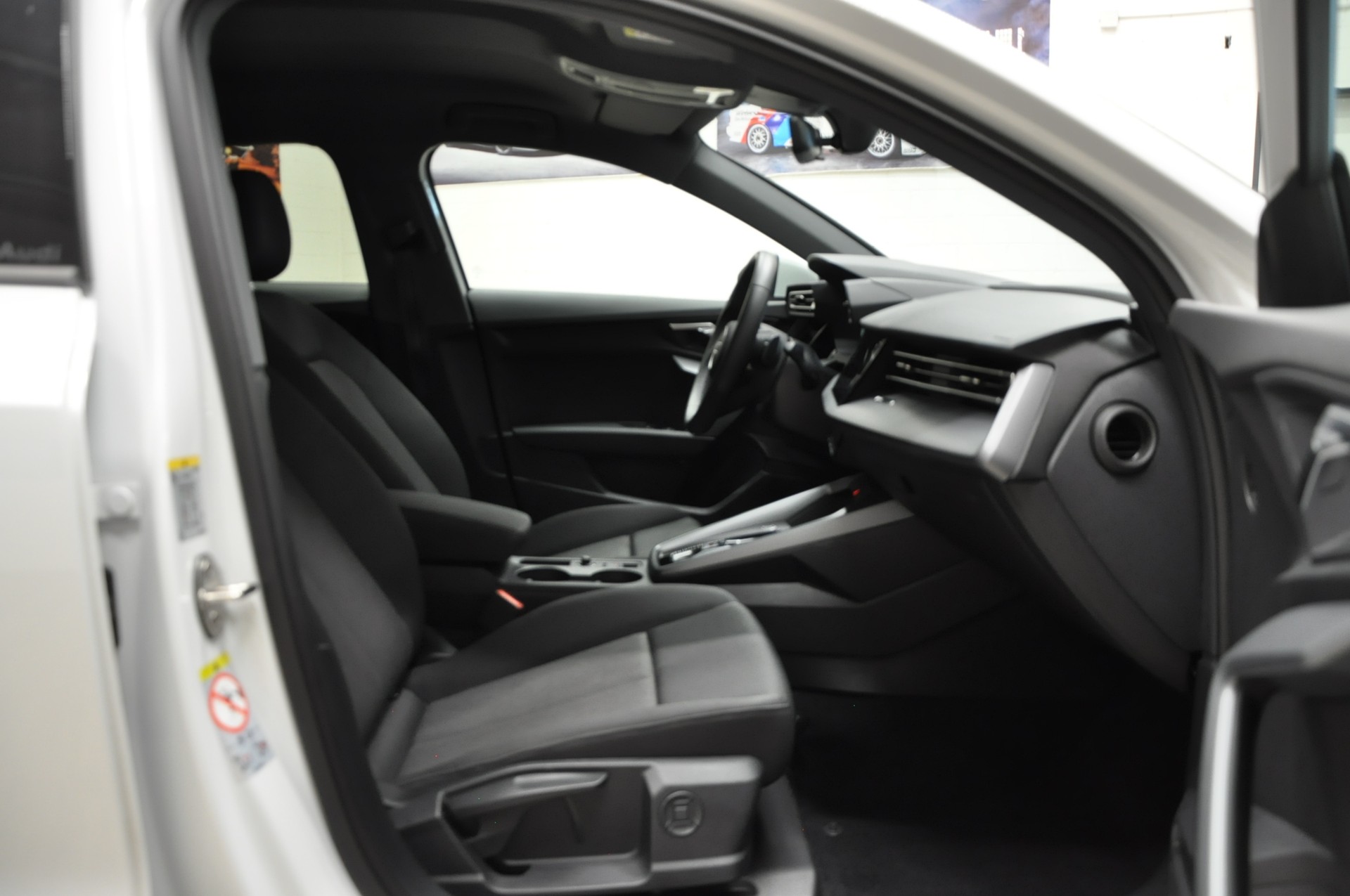 AUDI A3 Sportback 35 TFSI Attraction S-tronic-image-13