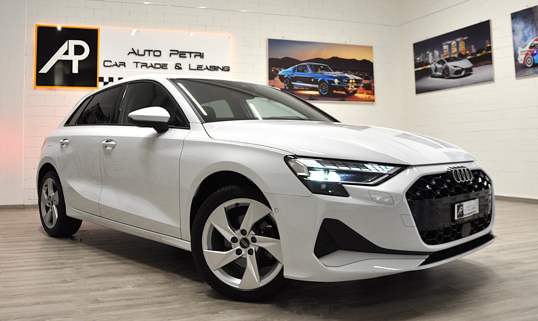 AUDI A3 Sportback 35 TFSI Attraction S-tronic-image-0
