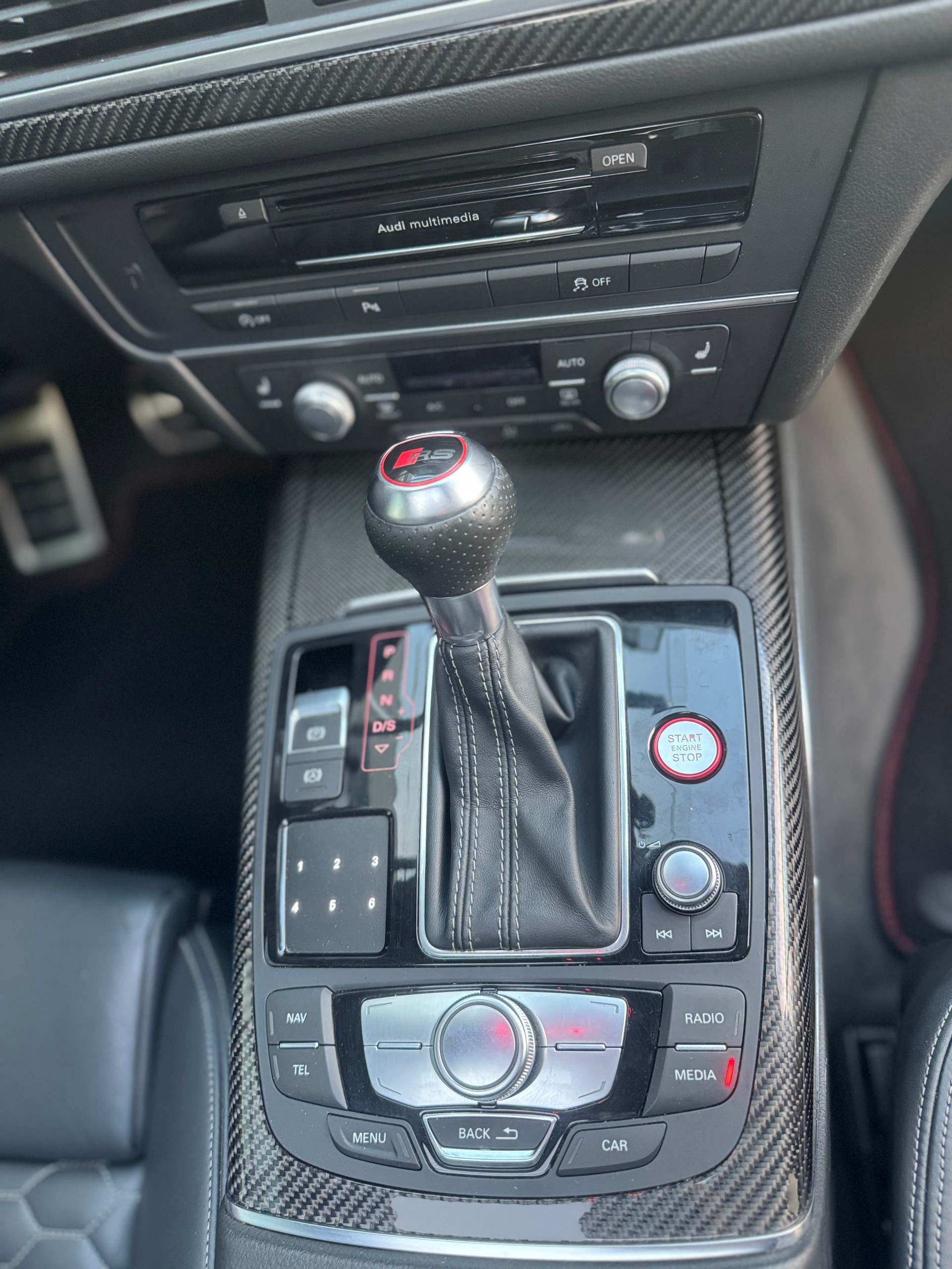 AUDI RS6 Avant 4.0 TFSI V8 quattro Tiptronic-image-14