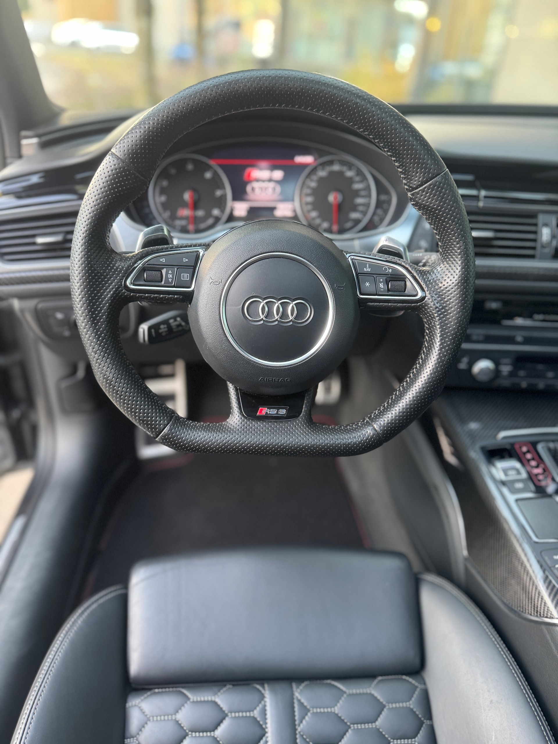 AUDI RS6 Avant 4.0 TFSI V8 quattro Tiptronic-image-8