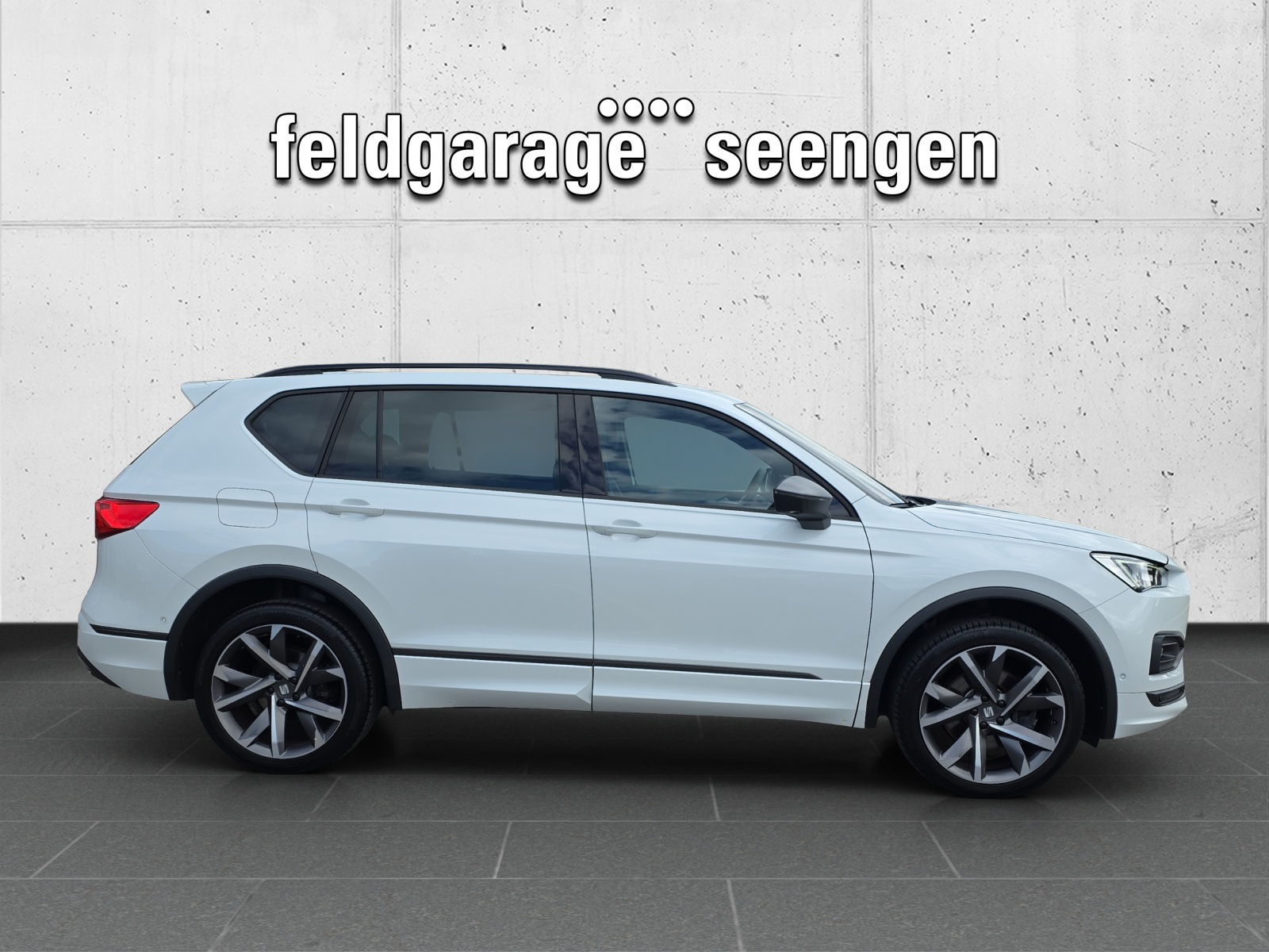 SEAT Tarraco 2.0 TDI 4Drive FR DSG AHK, Panorama-Schiebedach, Standheizung, Ledersportsitze, DCC, ACC, 360° Kamera, usw.-showroom-element-3
