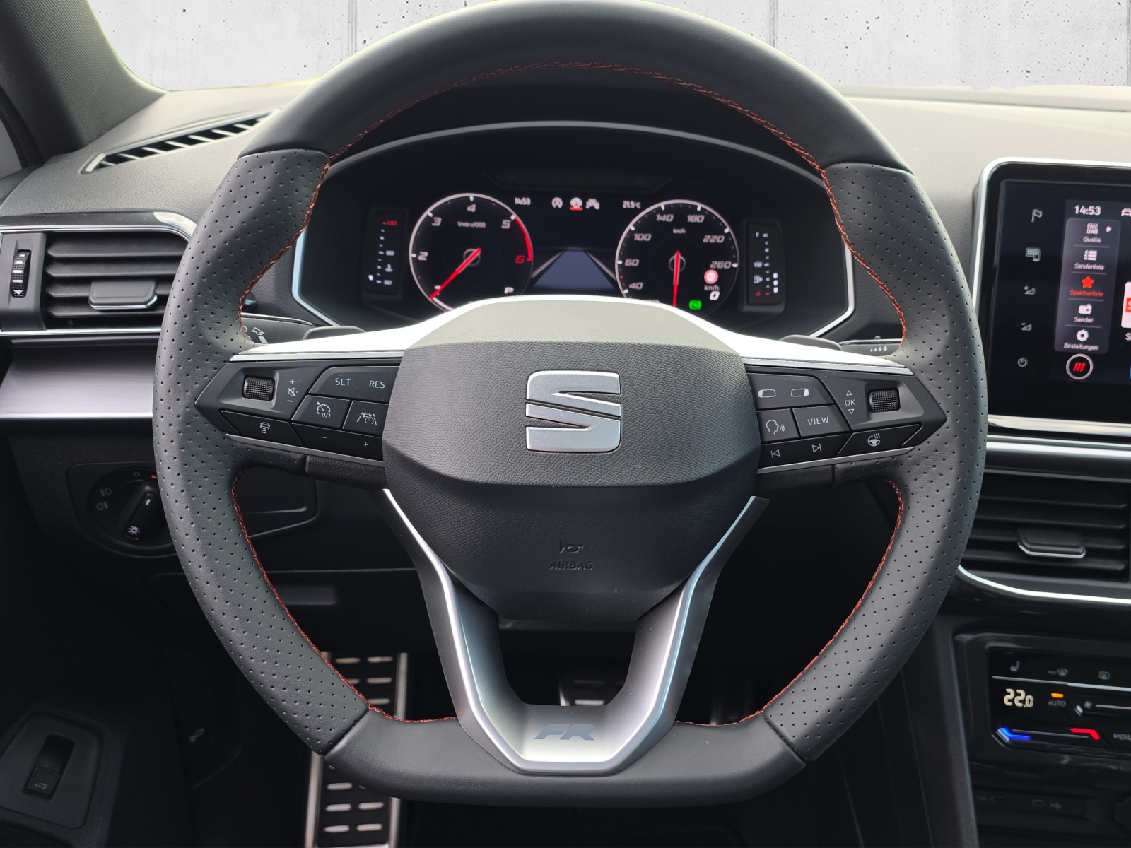 SEAT Tarraco 2.0 TDI 4Drive FR DSG AHK, Panorama-Schiebedach, Standheizung, Ledersportsitze, DCC, ACC, 360° Kamera, usw.-image-15