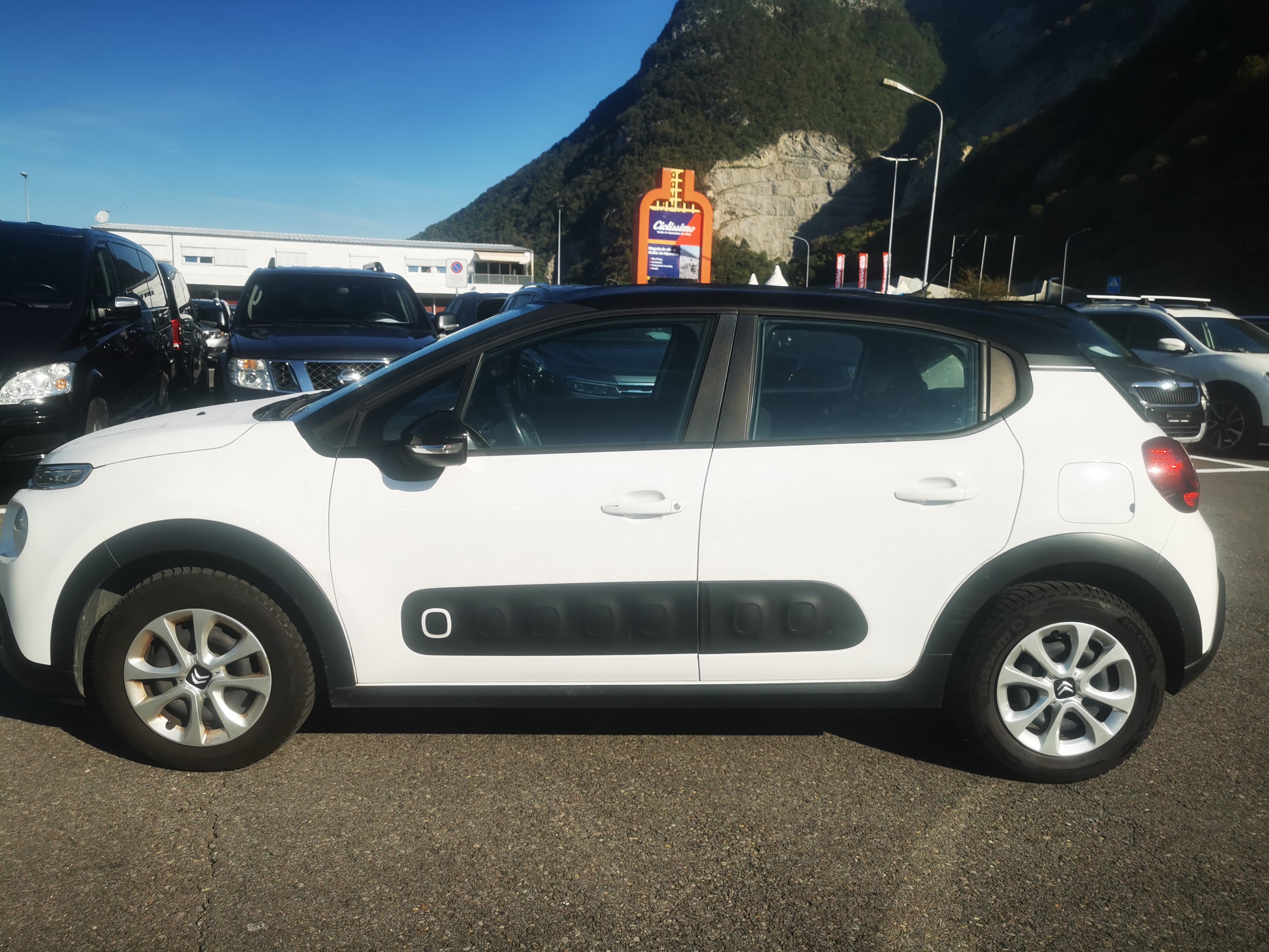 Car photo