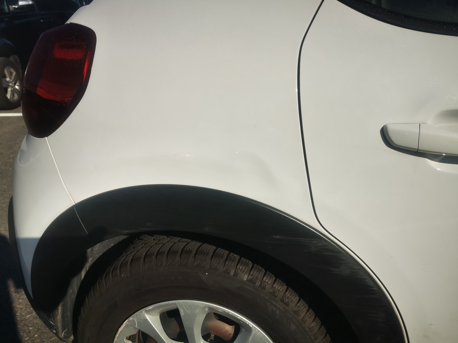 CITROEN C3 1.2i PureTech Shine-image-3