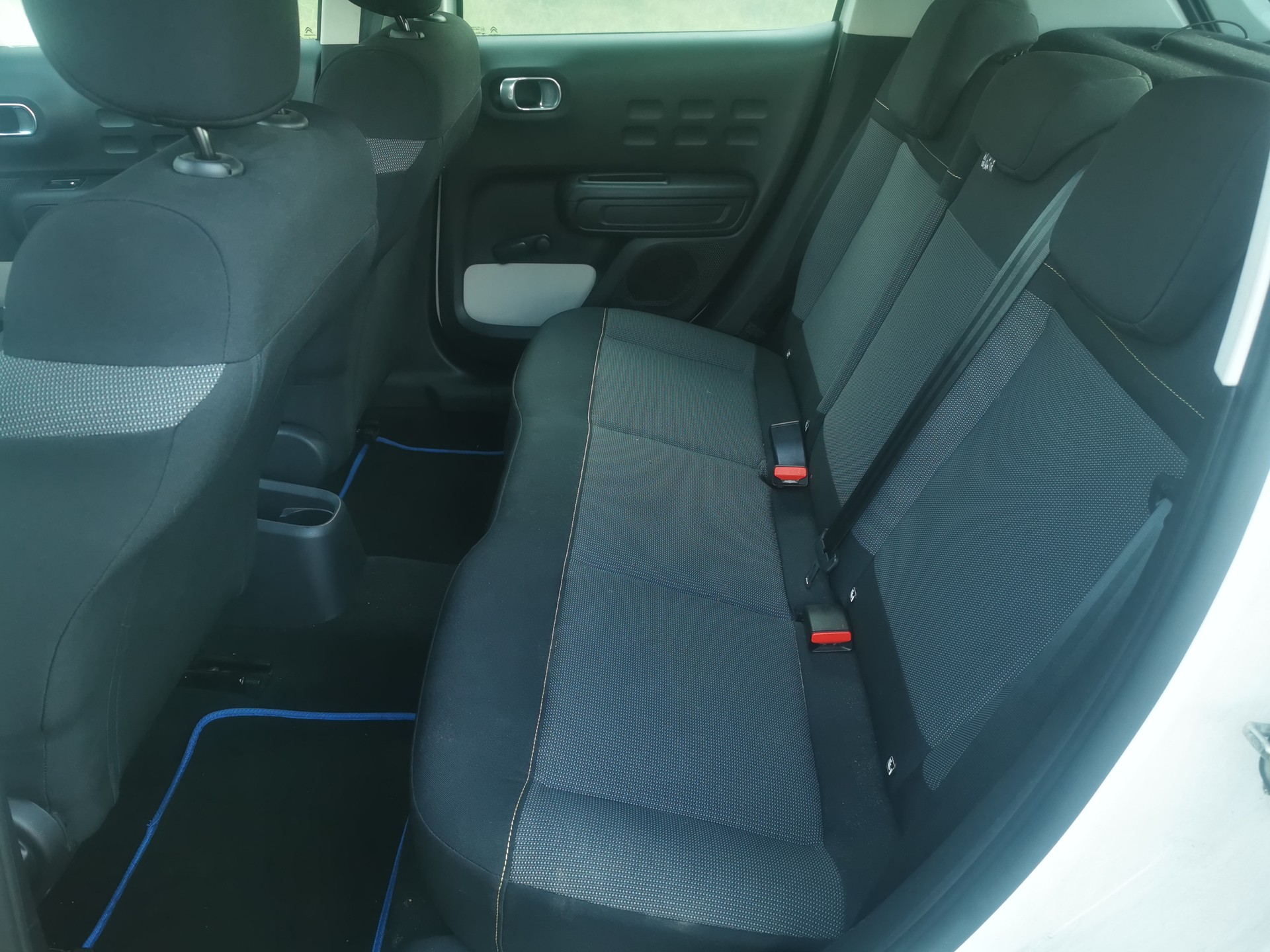 CITROEN C3 1.2i PureTech Shine-image-8