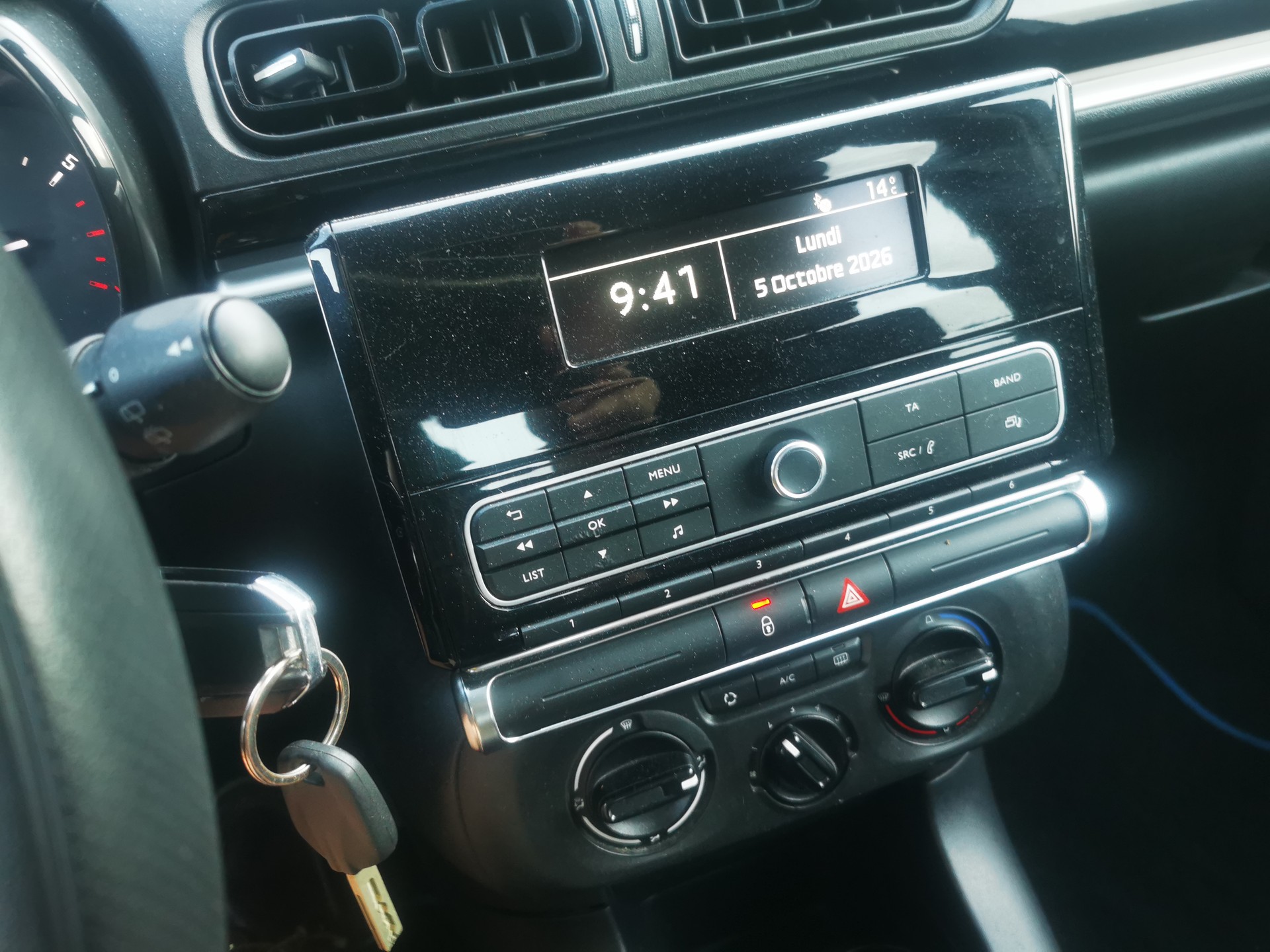 CITROEN C3 1.2i PureTech Shine-image-12