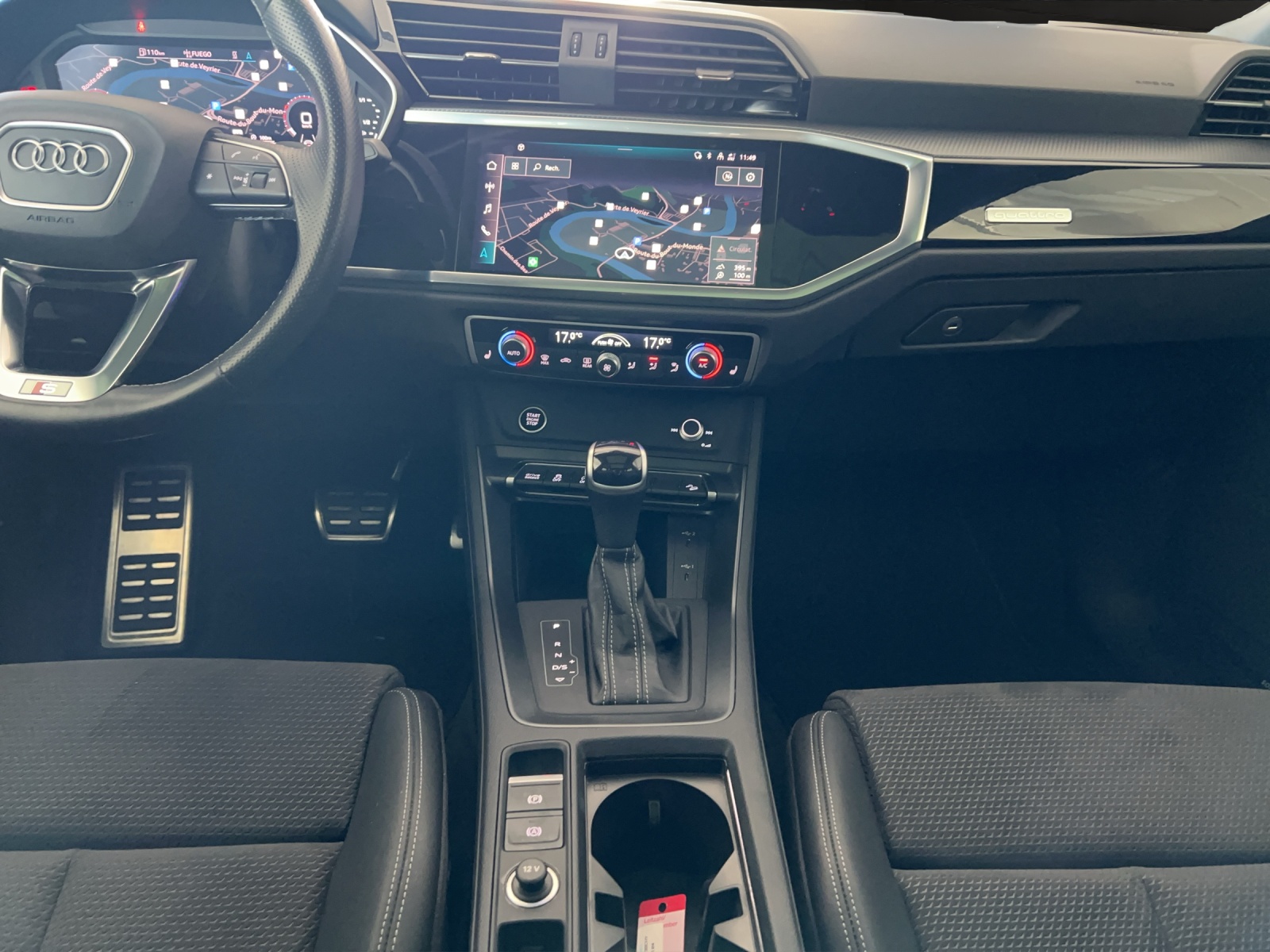 AUDI Q3 40 TFSI S line quattro S-tronic-image-13