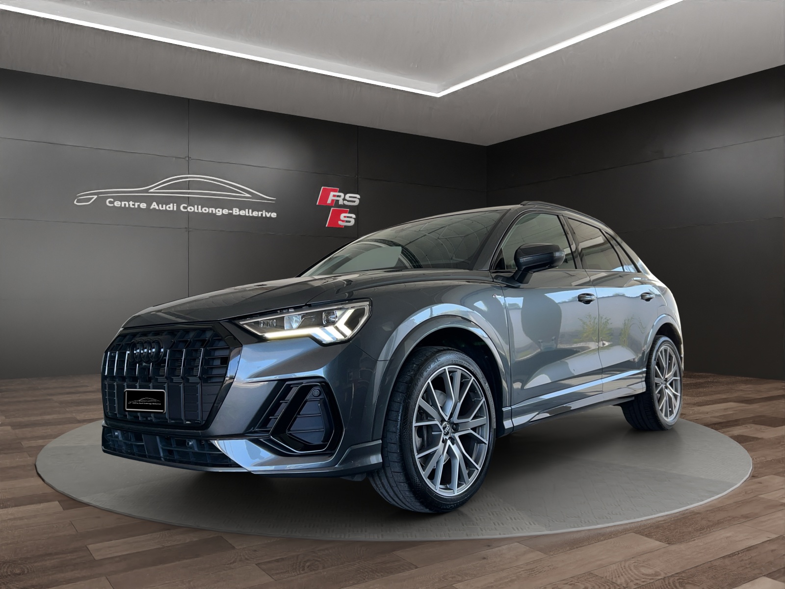 AUDI Q3 40 TFSI S line quattro S-tronic-image-0