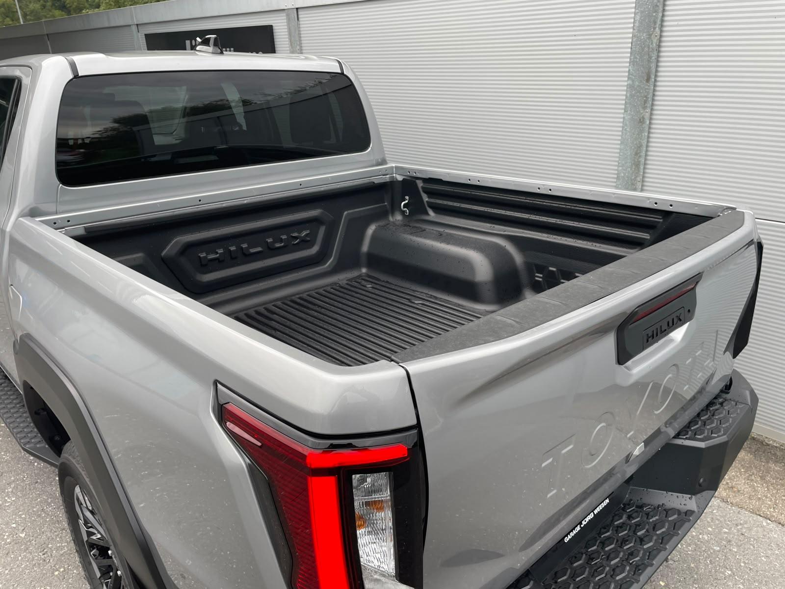TOYOTA Hilux Double Cab.-Pick-up 2.8 D-4D MHEV 204 Style-image-15