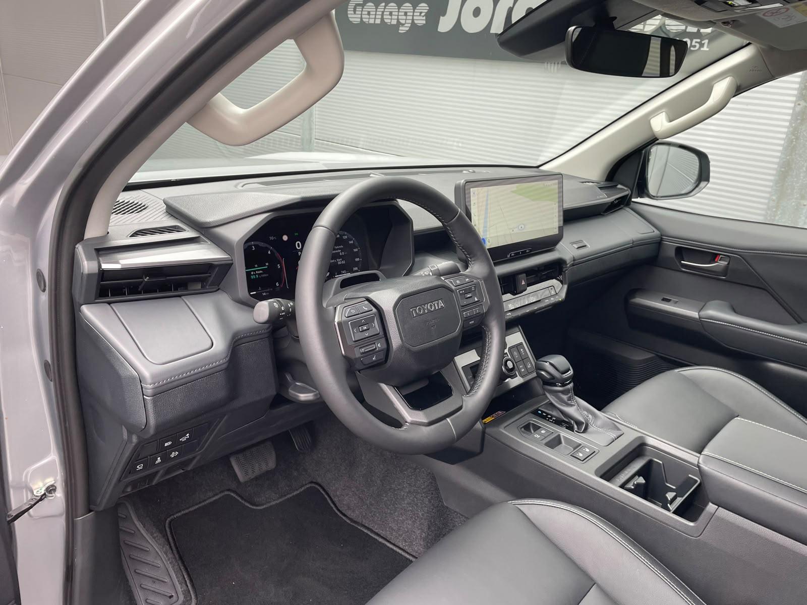 TOYOTA Hilux Double Cab.-Pick-up 2.8 D-4D MHEV 204 Style-image-7