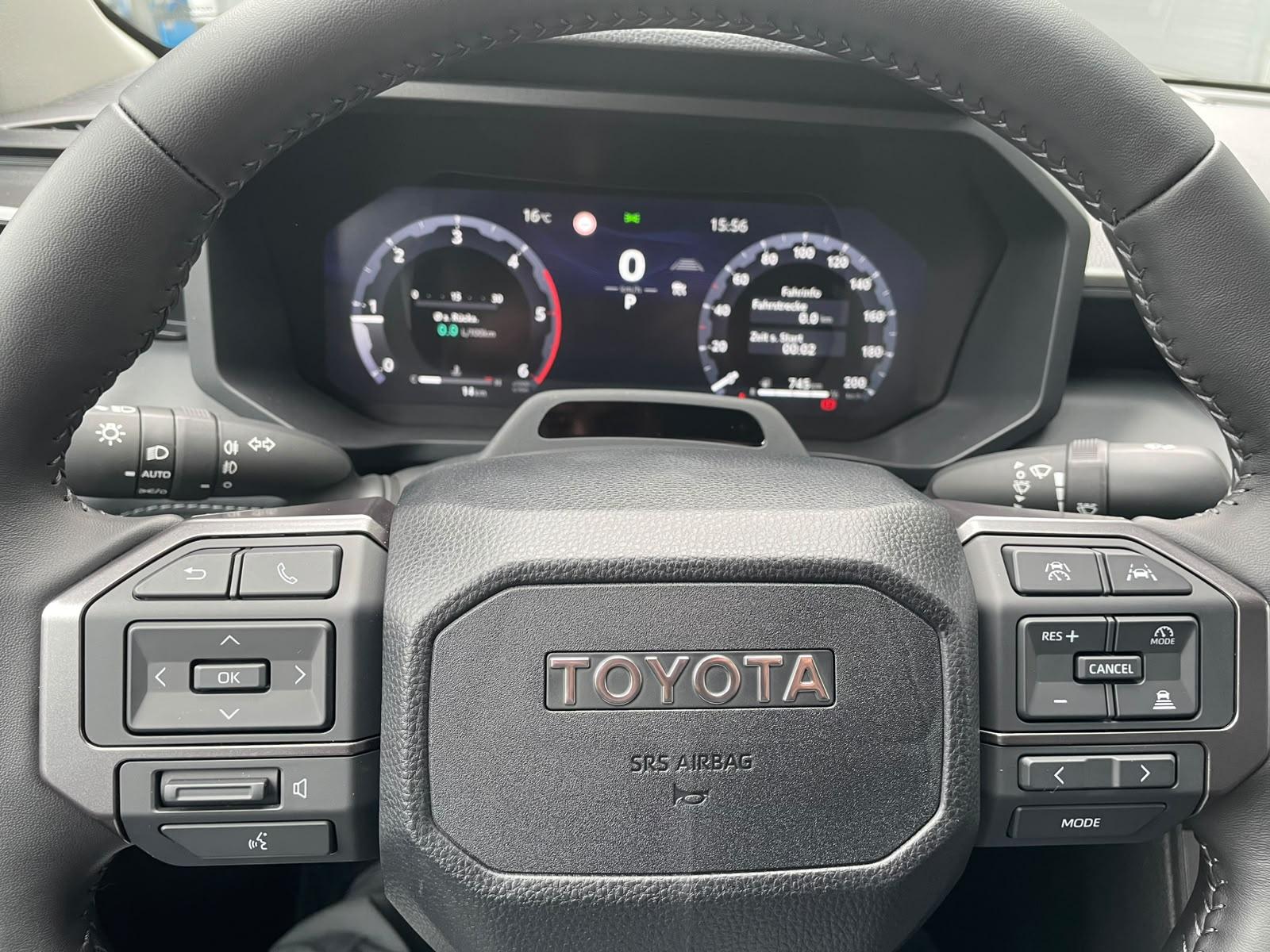 TOYOTA Hilux Double Cab.-Pick-up 2.8 D-4D MHEV 204 Style-image-10