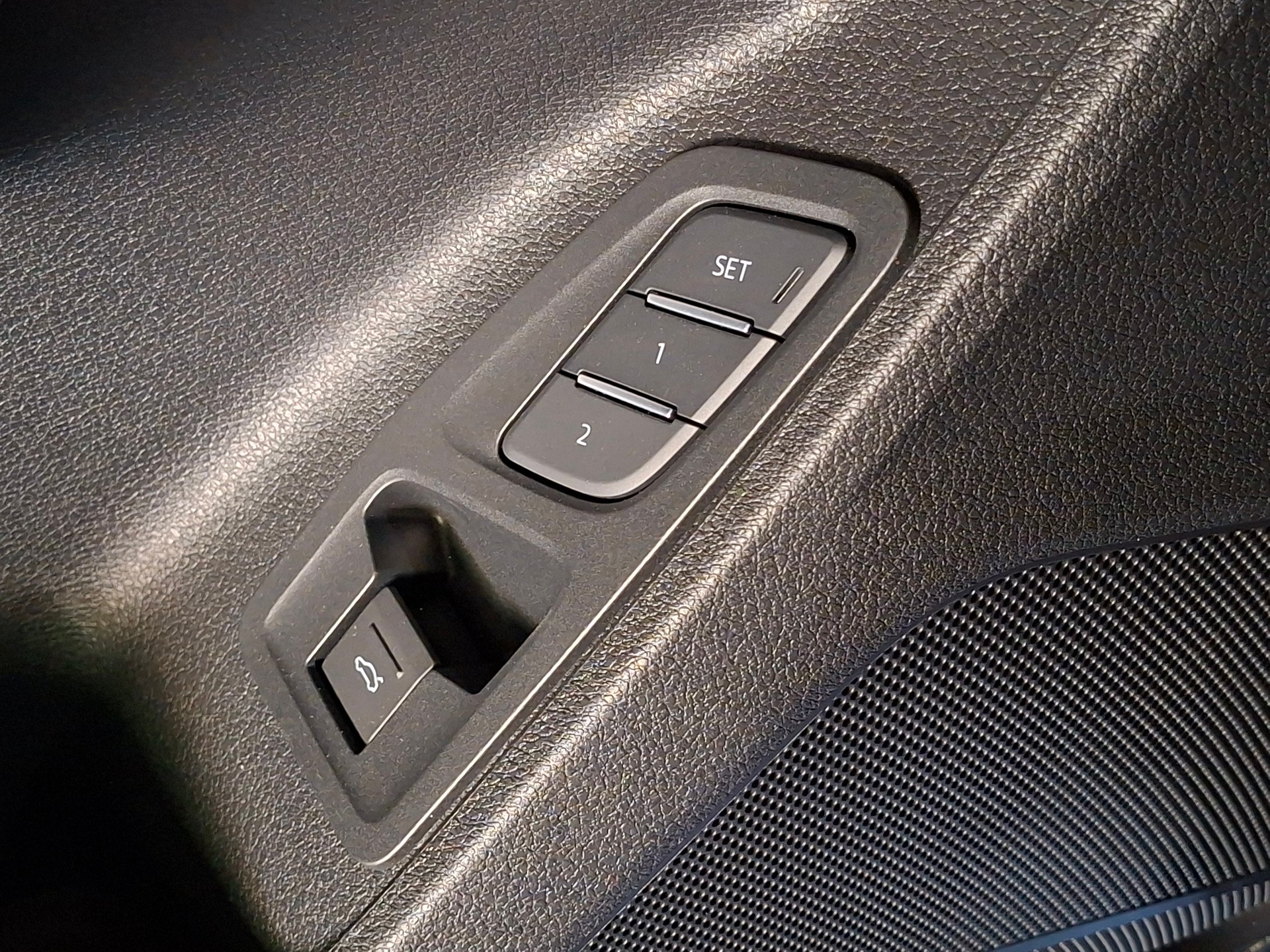 AUDI Q3 35 TFSI S line Attraction S-tronic *inkl. CH-Audi Anschlussgarantie*-image-13