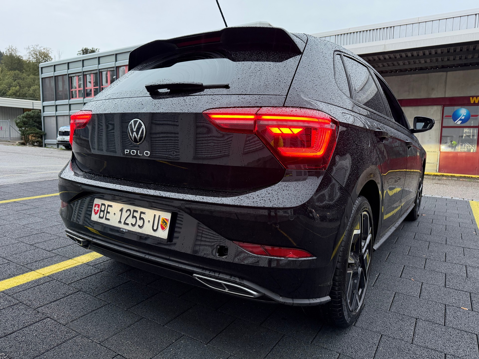 VW HAGELSCHADEN..."R-LINE" POLO 1.0 TSI "115 PS" DSG "AUTOMAT" CH WAGEN VOLL OPTIONEN !! CH VOLLGARANTIE !! MIT NEUEN WINTERRÄDER.-image-14
